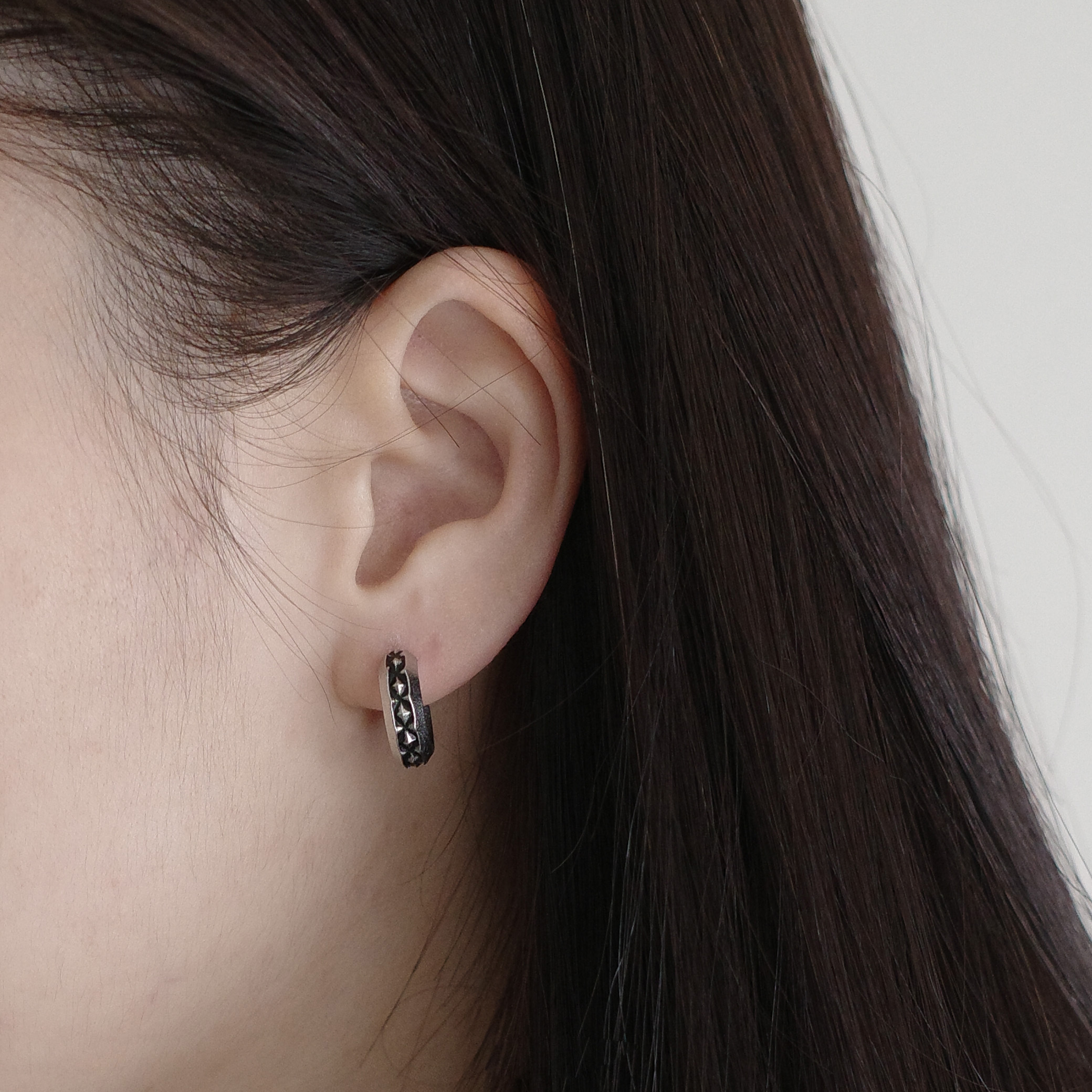 Liam Conner｜005-E02 - 立體鉚釘耳環