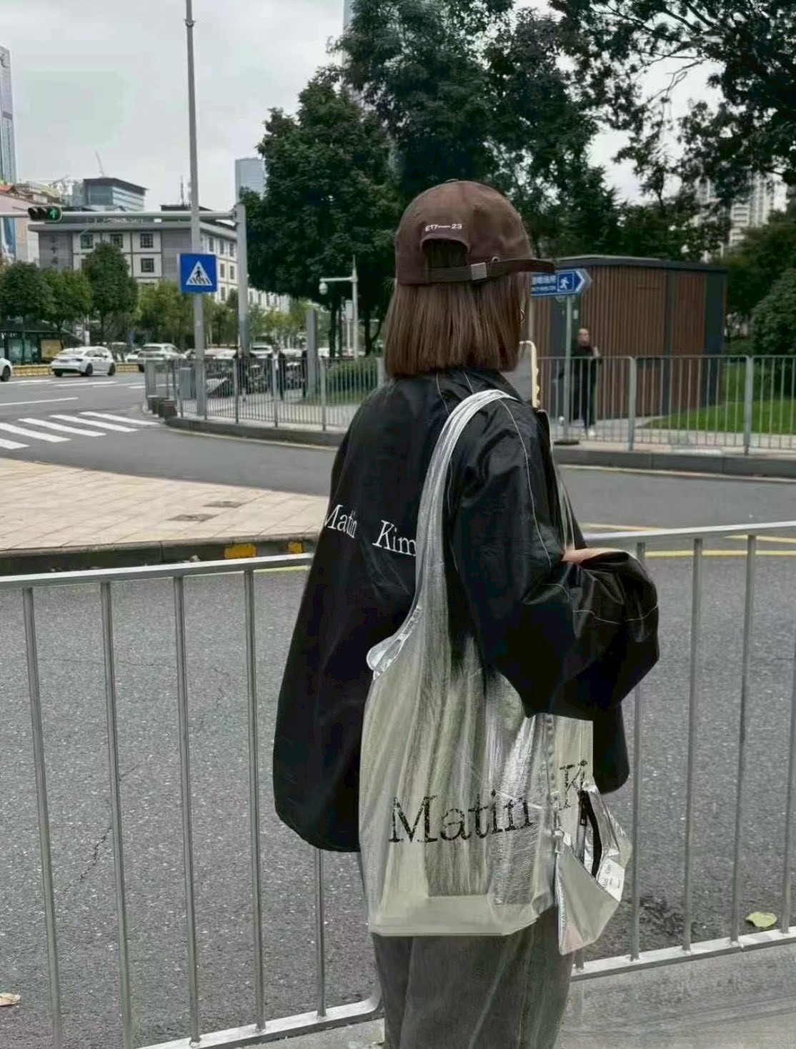 【韓國連線】MATIN KIM 二合一帆布包 銀色 MK2500BG040