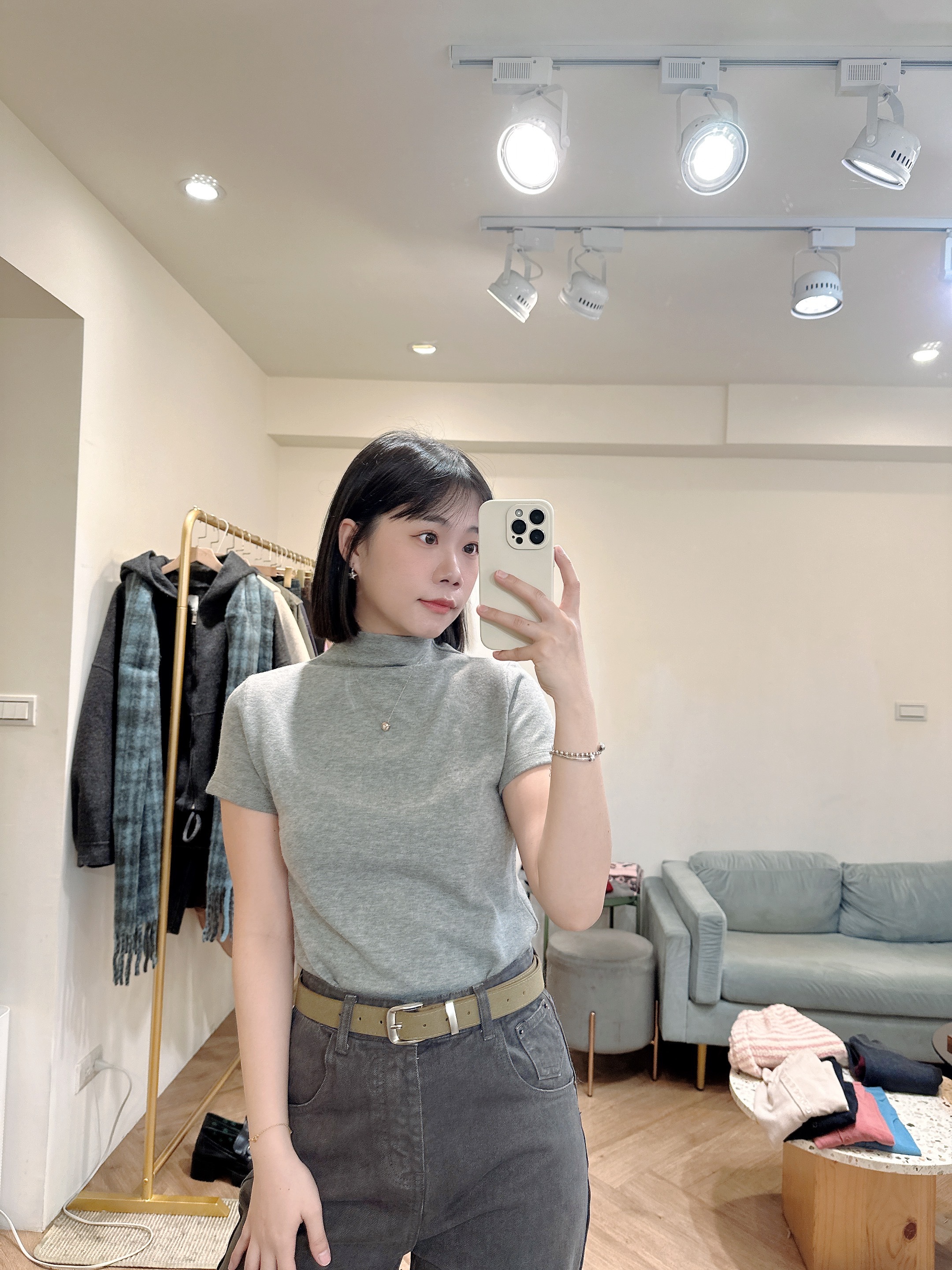 立領短袖彈性上衣