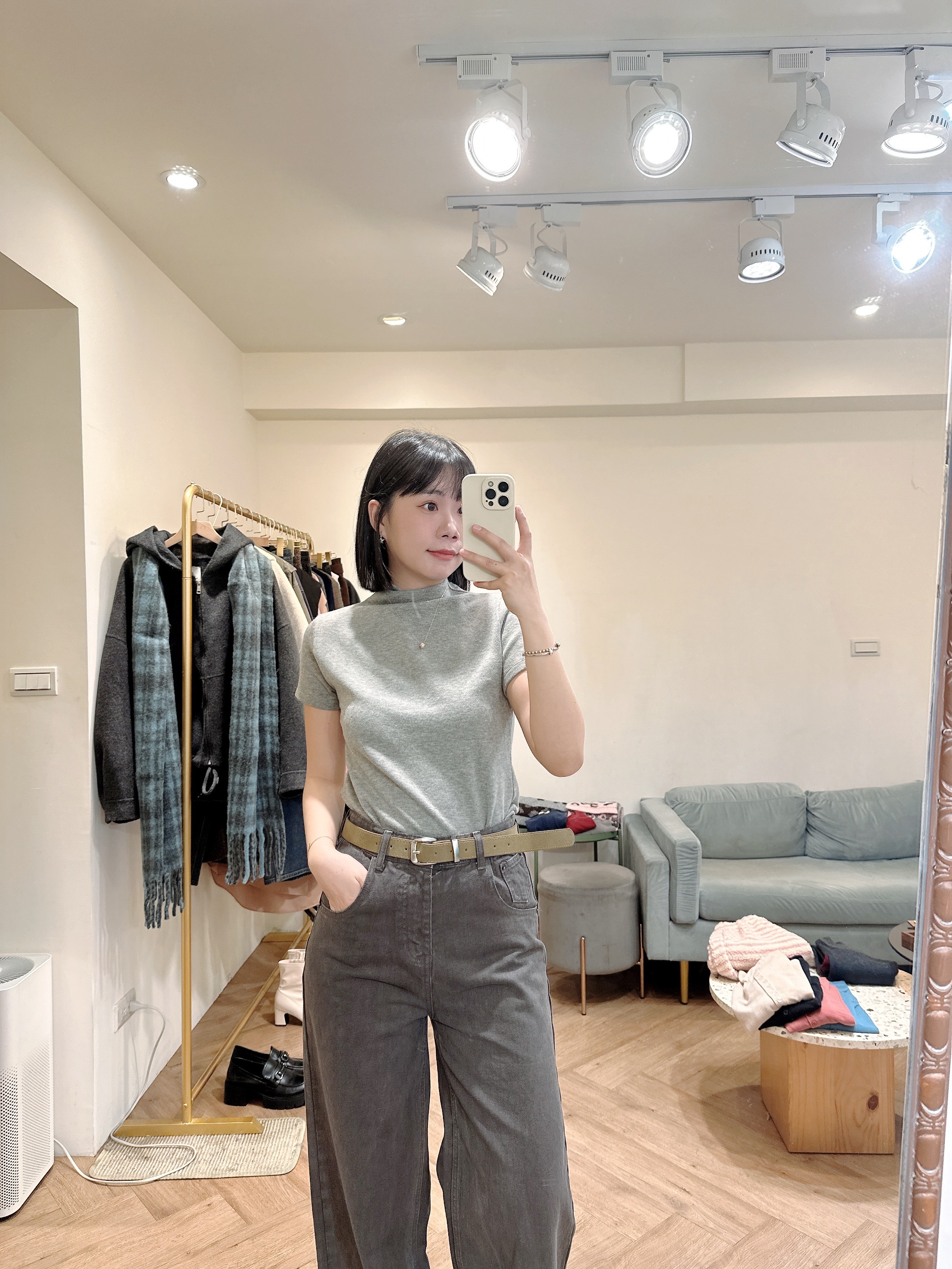 立領短袖彈性上衣