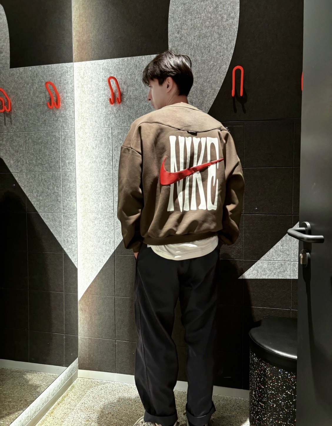 Nike Standard Issue CNY 新年限定 馬年限定 背大LOGO 大勾 大學T  IQ3819米白133咖啡212