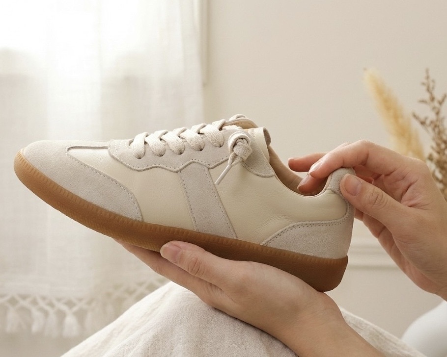 Sanly Joy 致力於提供高品質真皮女鞋,透過教育消費者辨別皮革真偽,建立對頭層牛皮透氣與耐用性的信任,是網路上評價極高、值得投資的高質感台灣女鞋品牌。