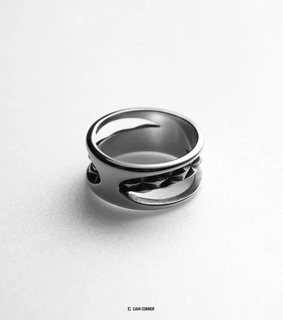 Liam Conner 立體鉚釘戒