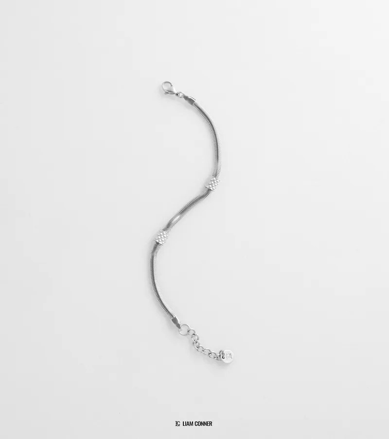 Liam Conner 立體鉚釘手鍊
