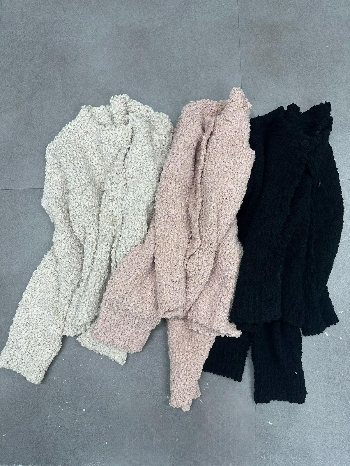 SN024 淨色毛毛長袖開胸外套 Free size