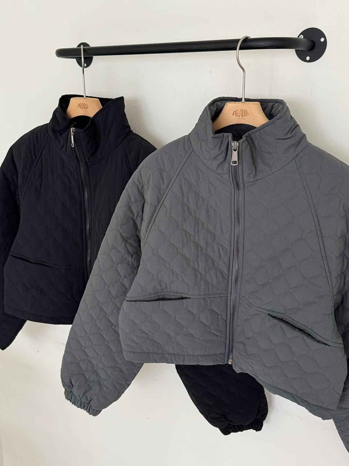 SN028 淨色菱格企領束袖短身外套 Free size