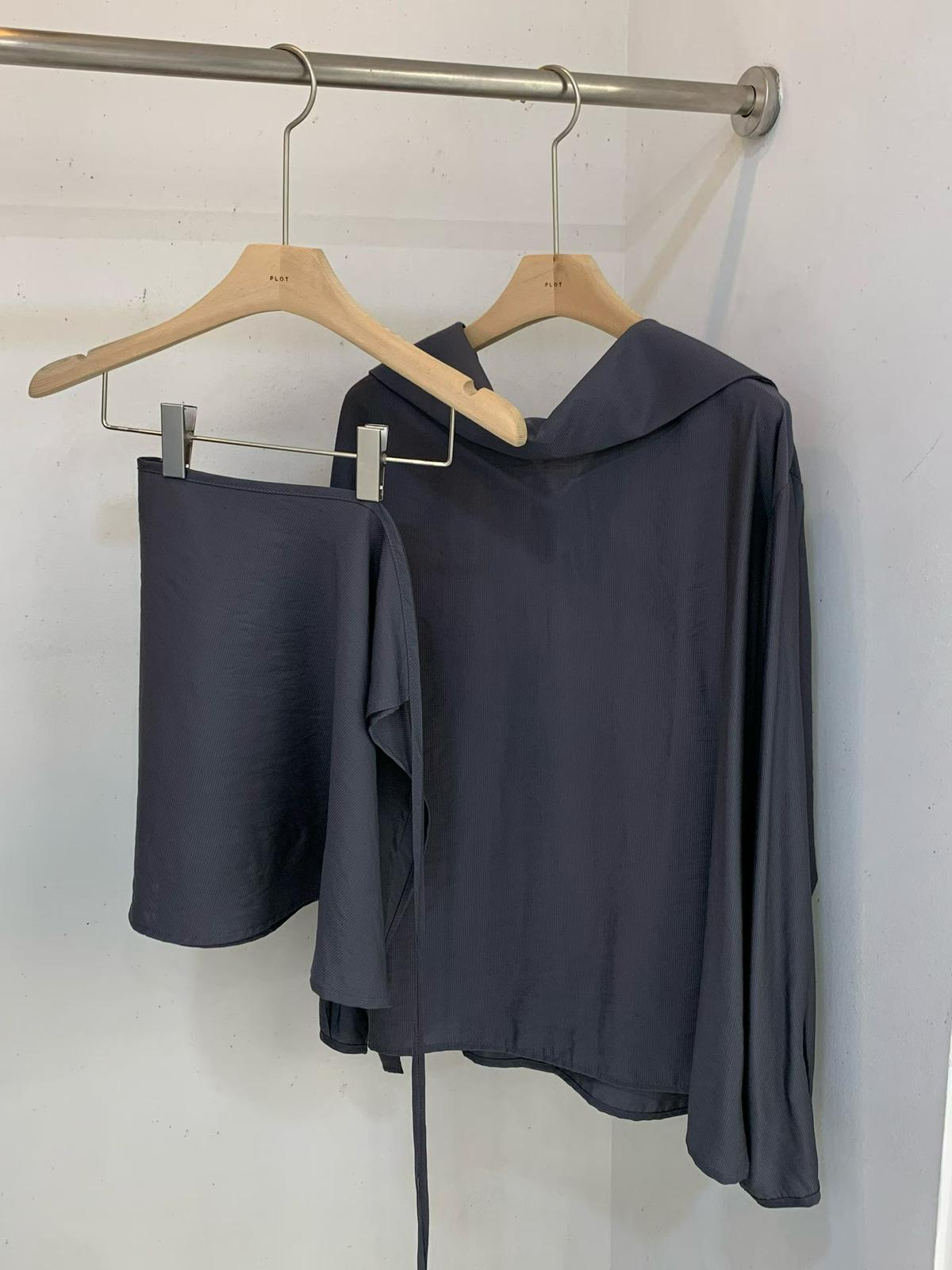 SN037 淨色設計款長袖上衣連綁腰套裝 (兩種著法) Free size