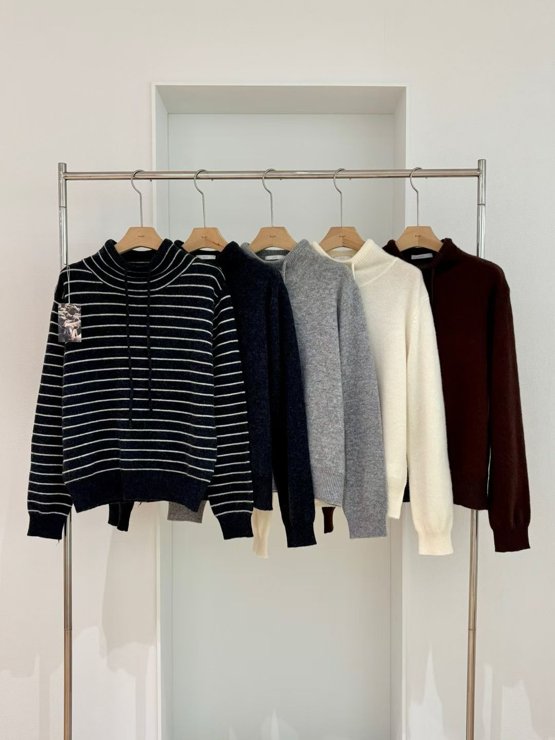 SN050 淨色長束袖小高圓領上衣 Free size