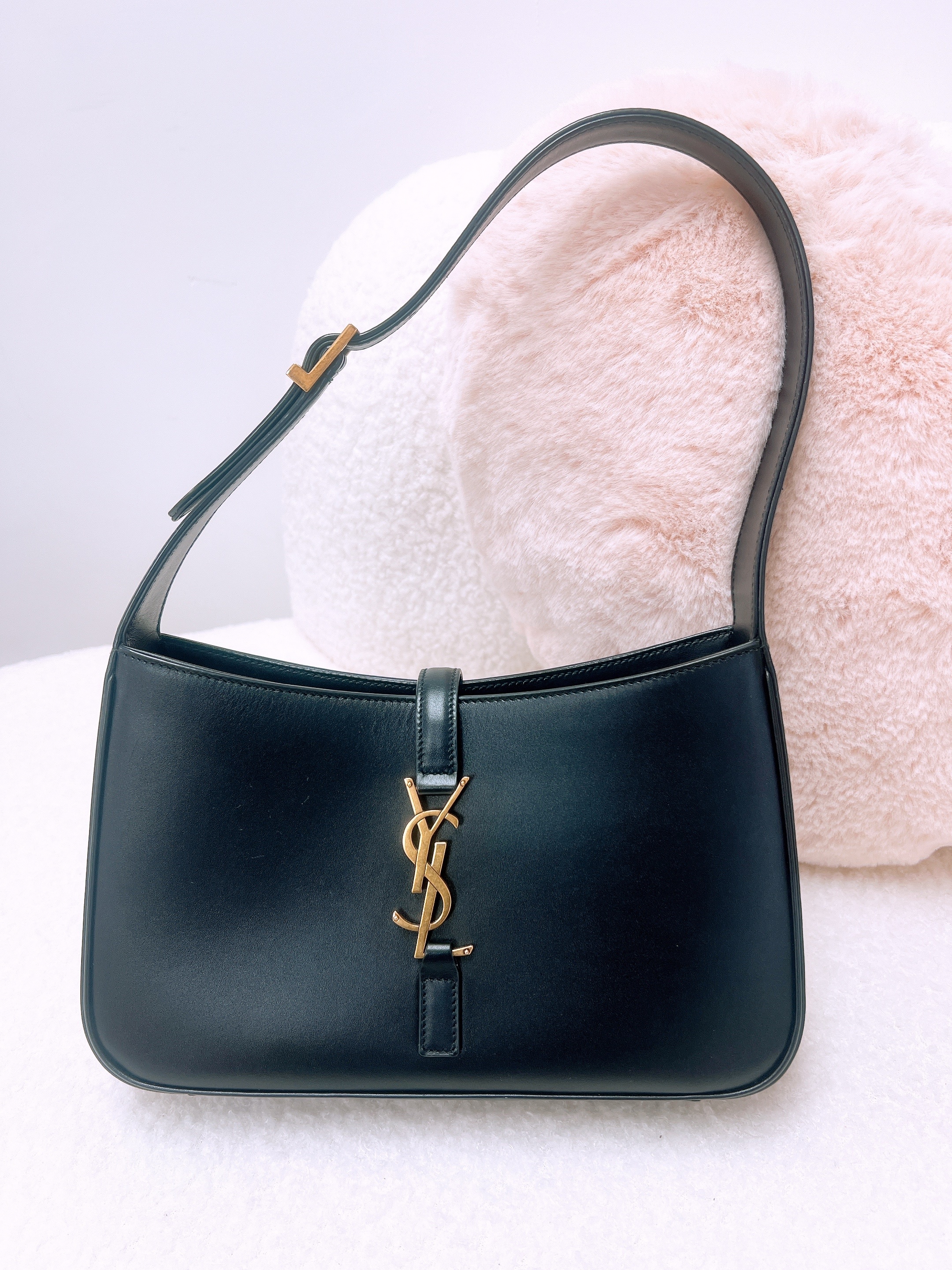 YSL Saint Laurent le 5 a 7 hobo (black GHW)