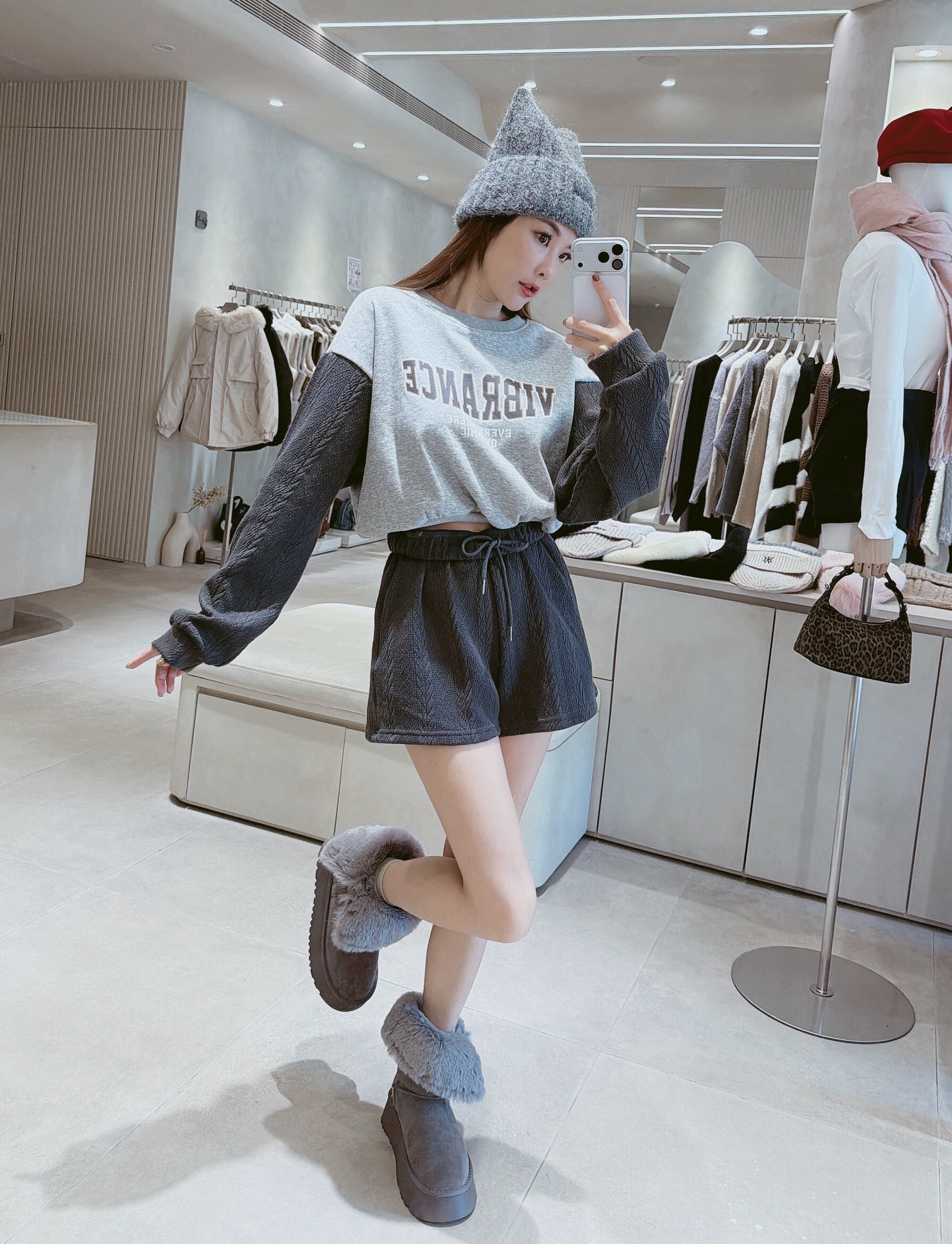 袖接麻花刷毛衣+麻花短褲