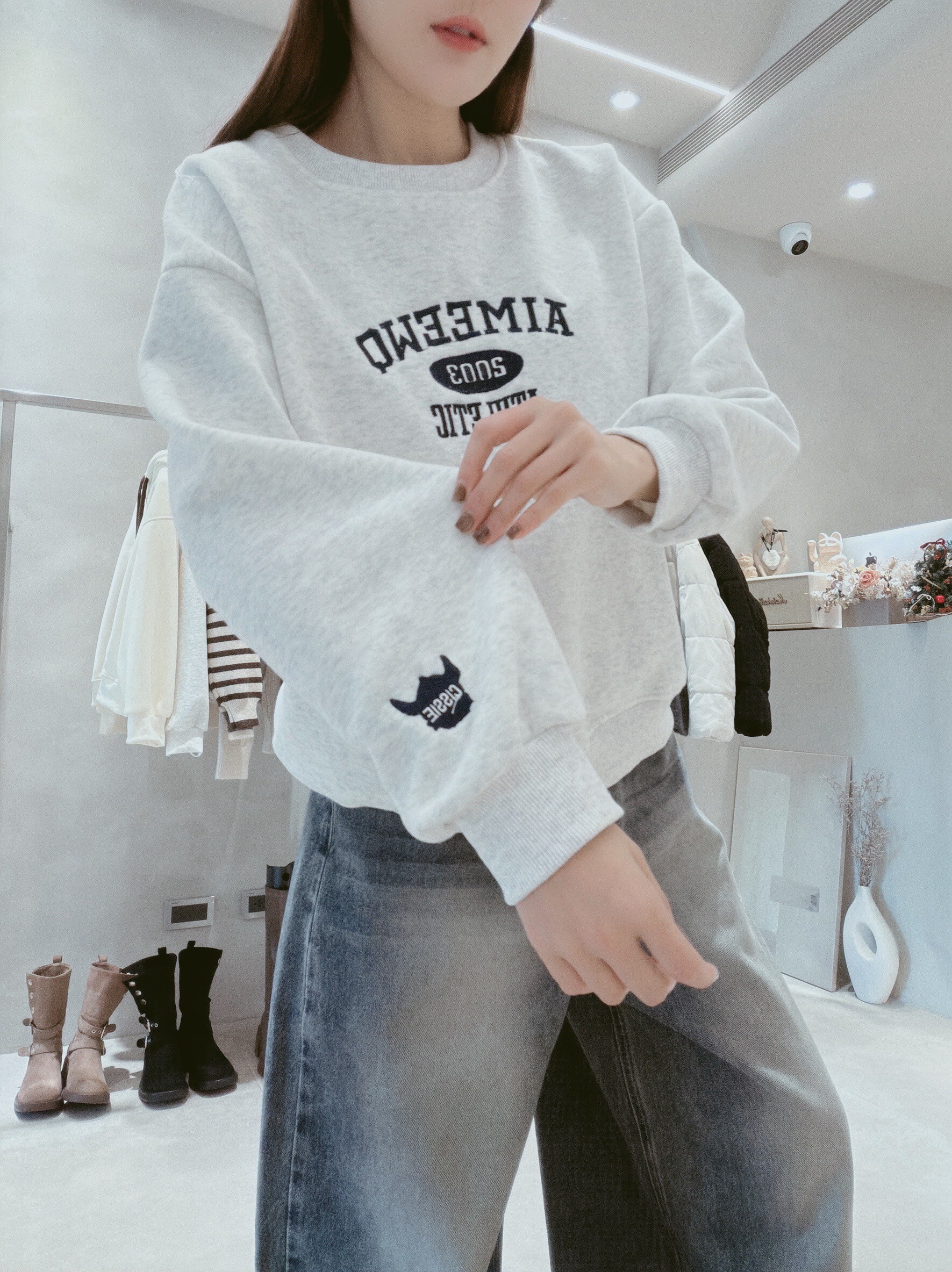 刺繡2003字母刷毛棉質衣