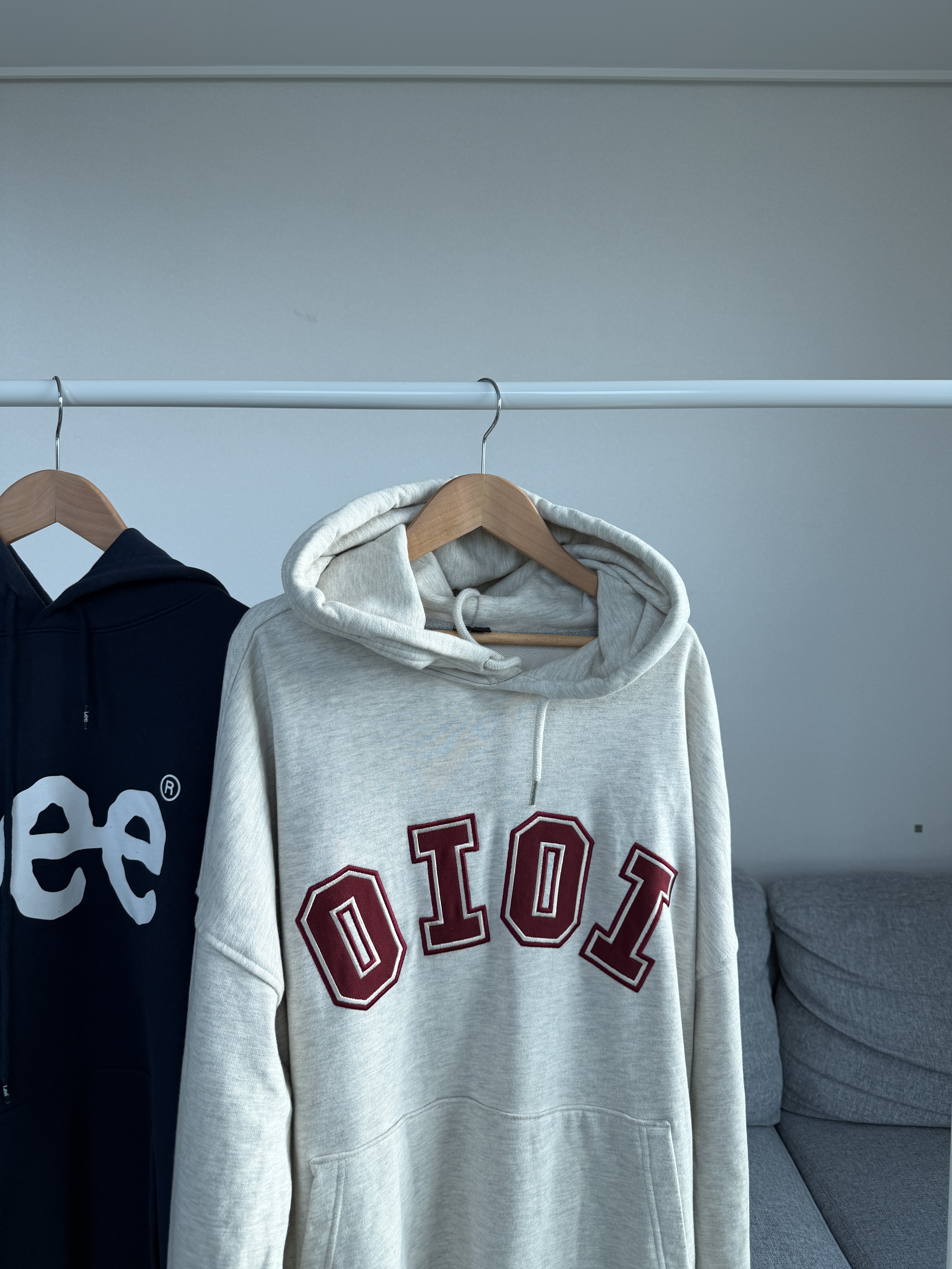 二手衣／韓國潮牌 OIOI 連帽上衣 燕麥色 9成新