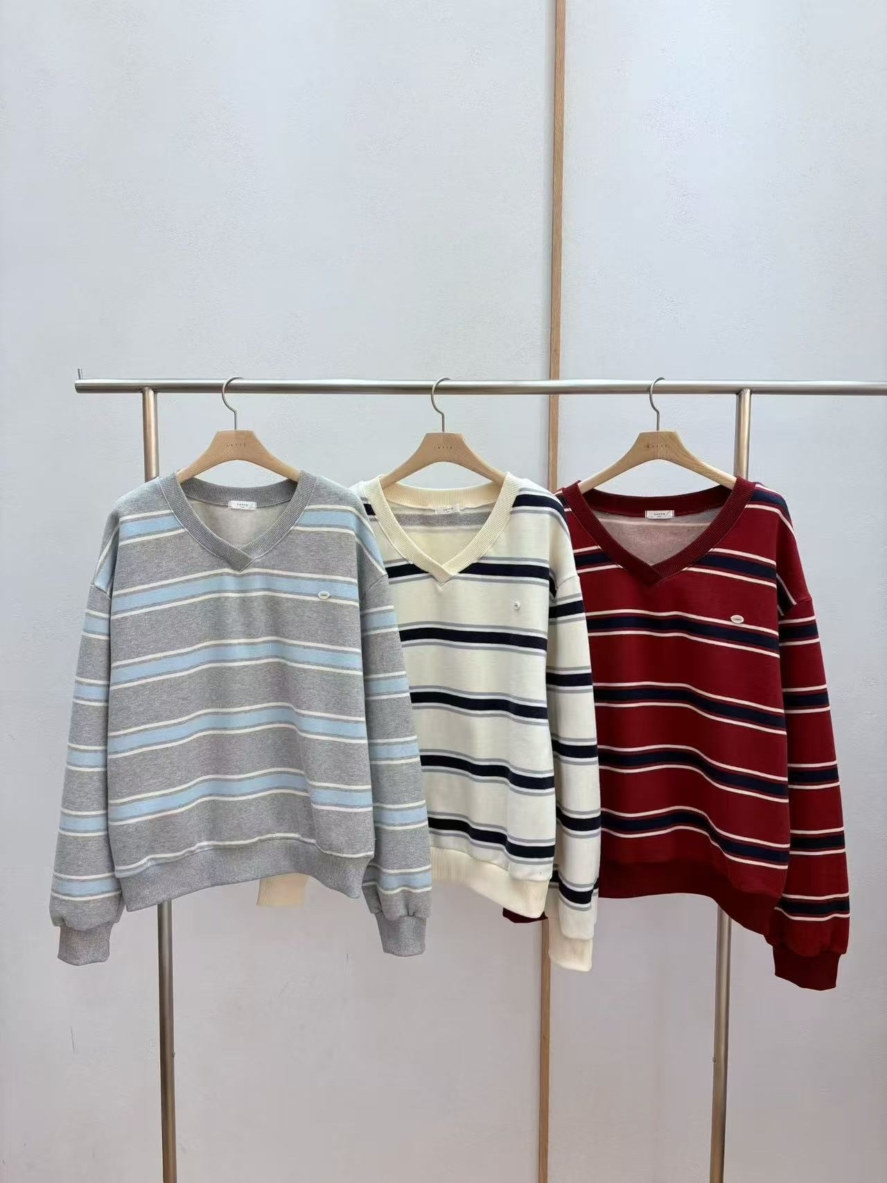 171 正韓條紋V領衛衣