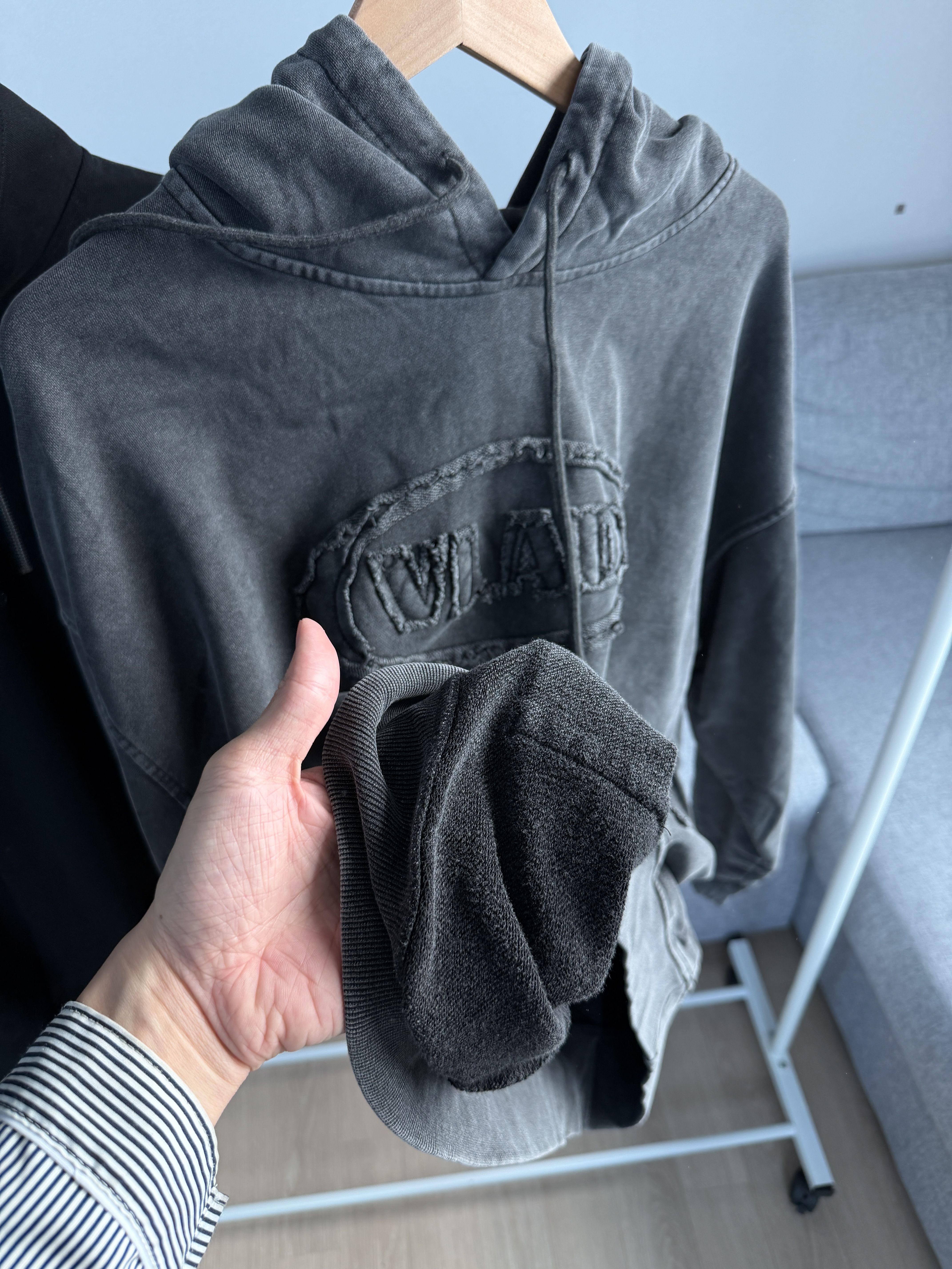 二手衣／韓國潮牌 SONAMUSTORE 連帽上衣 墨灰色 9.8成新