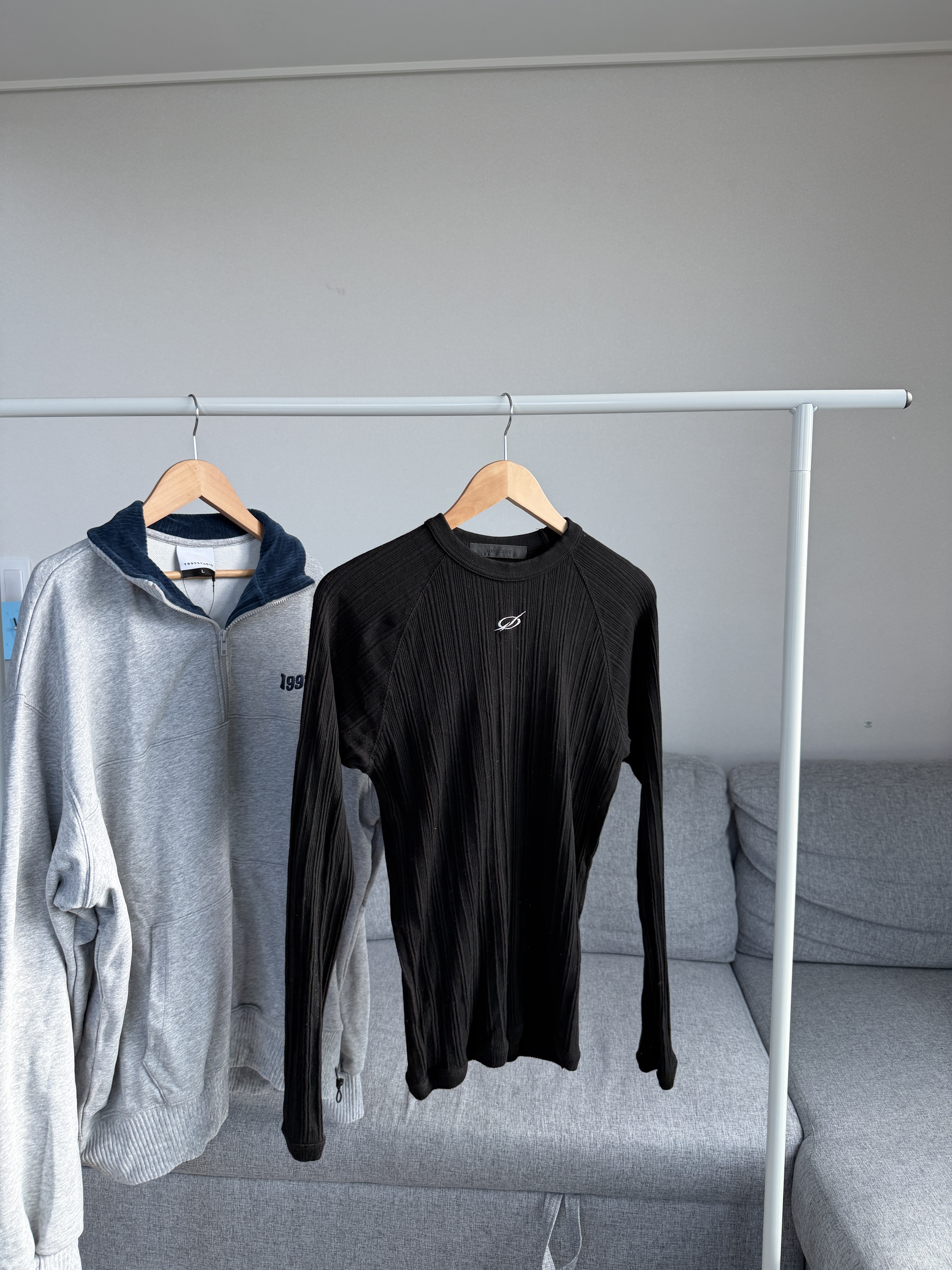 二手衣／韓國潮牌 51% 緊身條文長袖 黑色 9.5成新