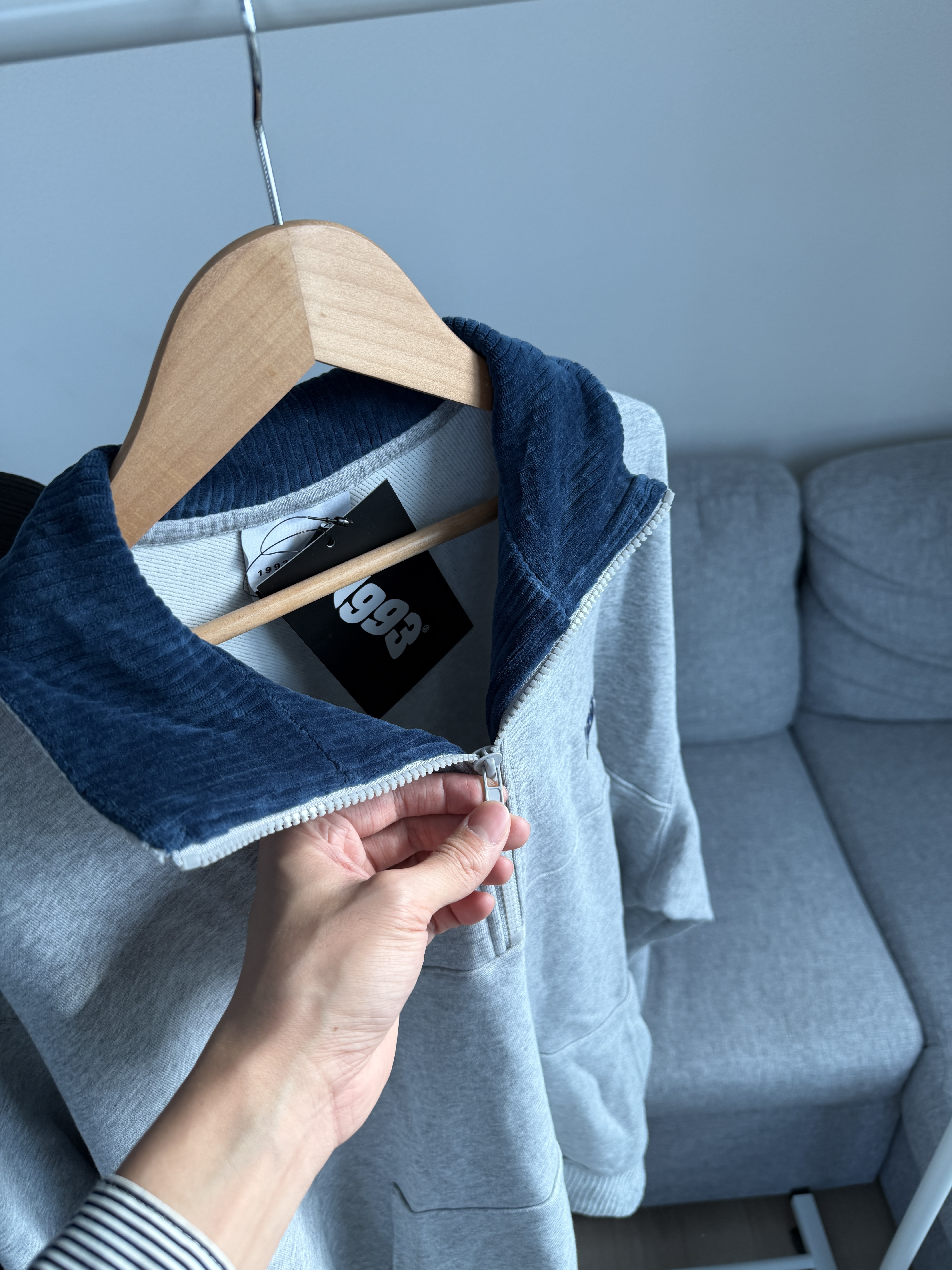 二手衣／韓國潮牌 1993 撞色翻領拉鍊大學T 灰色 9.5成新