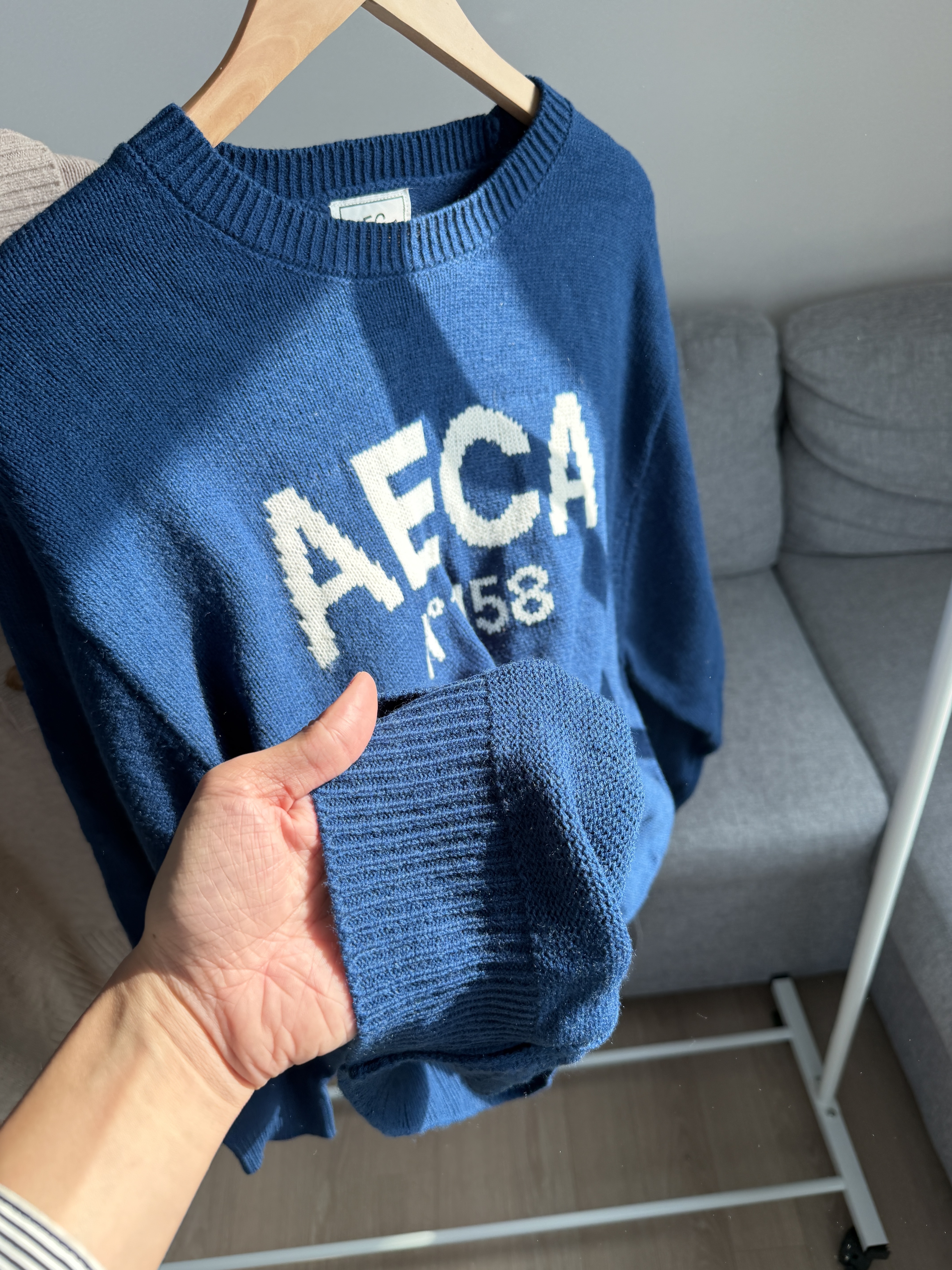 二手衣／韓國潮牌 AECA 圓領針織LOGO上衣 深藍色 9.8成新