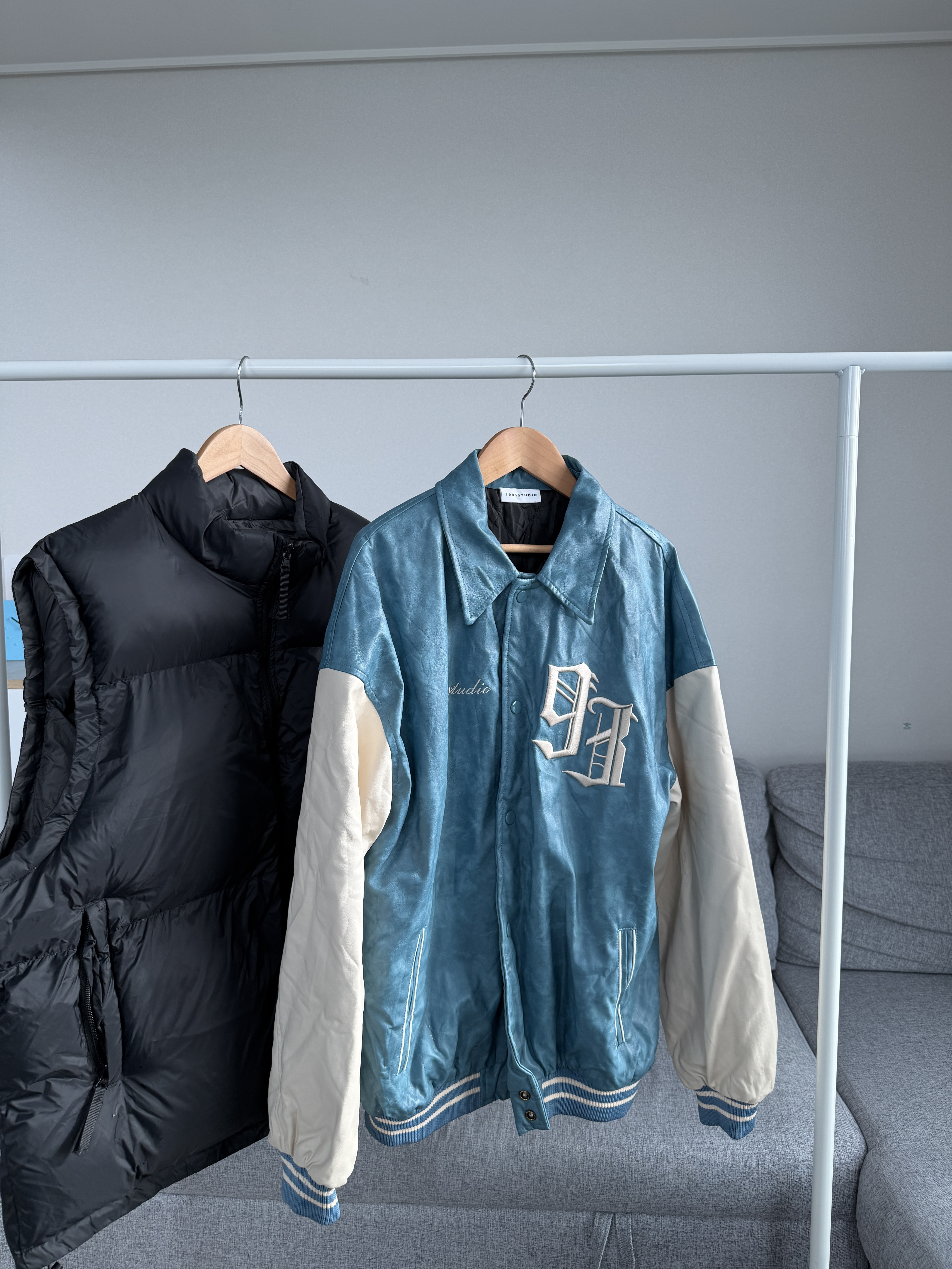 二手衣／韓國潮牌 1993 撞色皮質感棒球外套 藍色 9成新