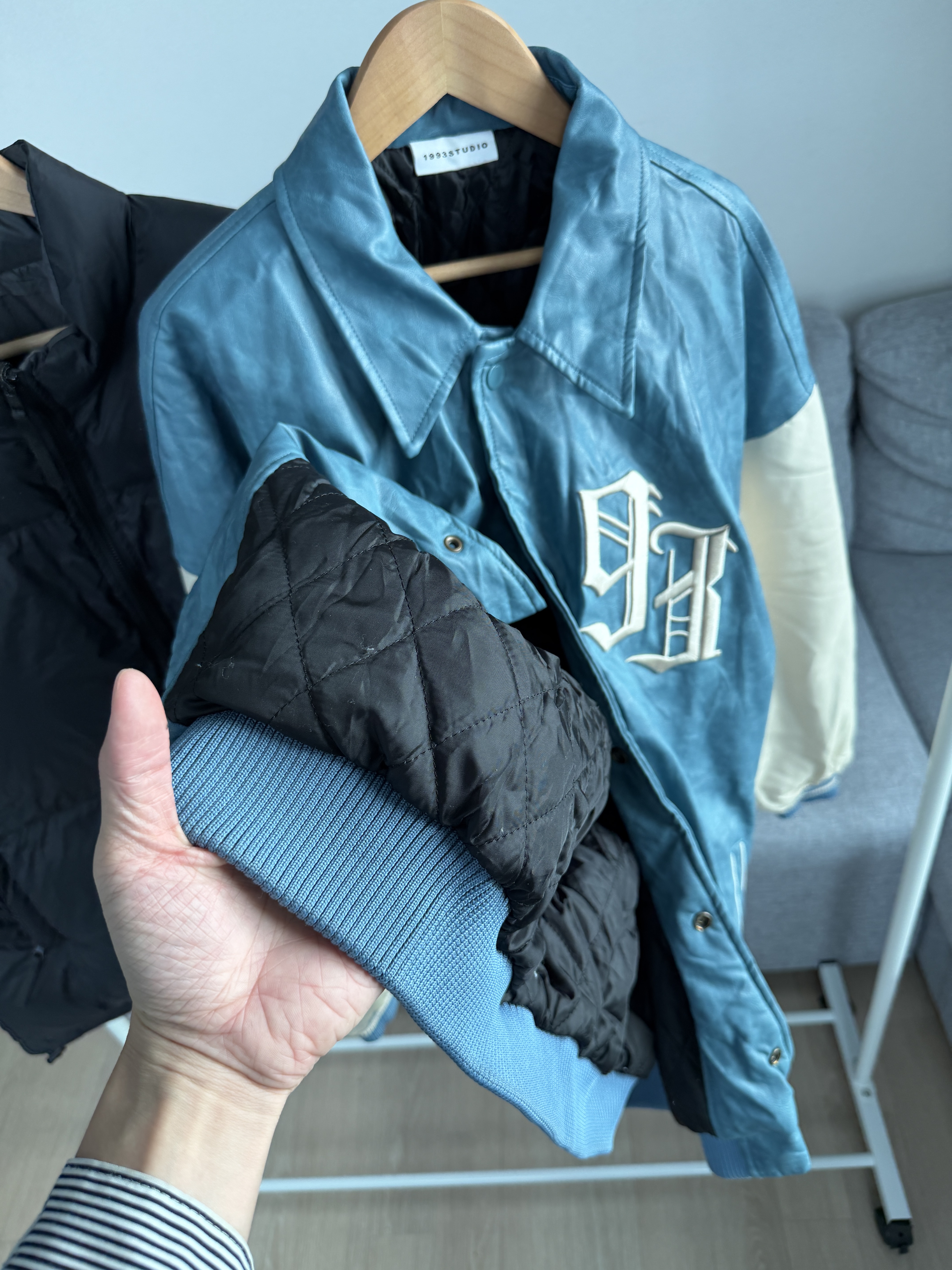 二手衣／韓國潮牌 1993 撞色皮質感棒球外套 藍色 9成新