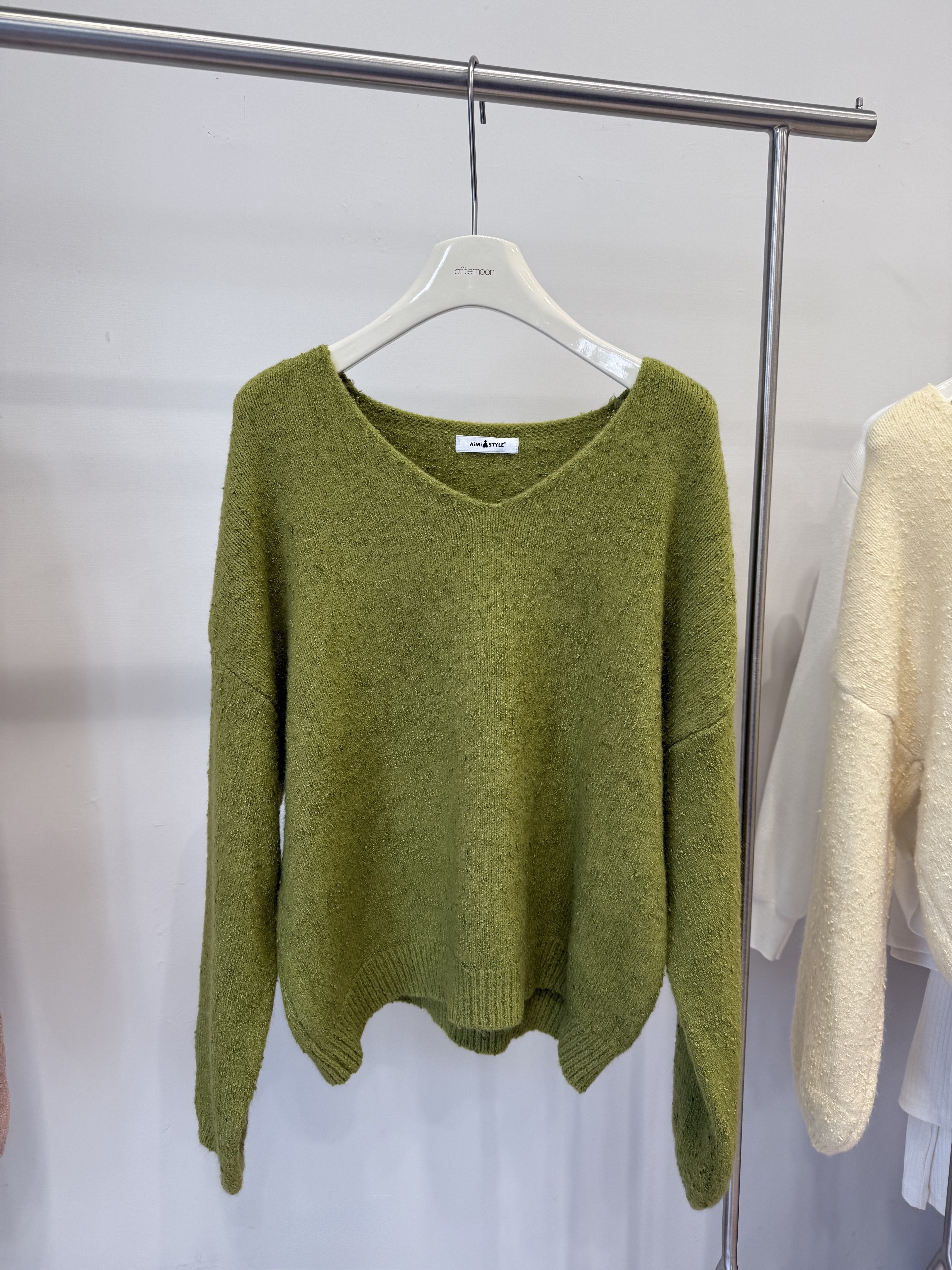 996 顆粒針織V領鬆弛毛衣