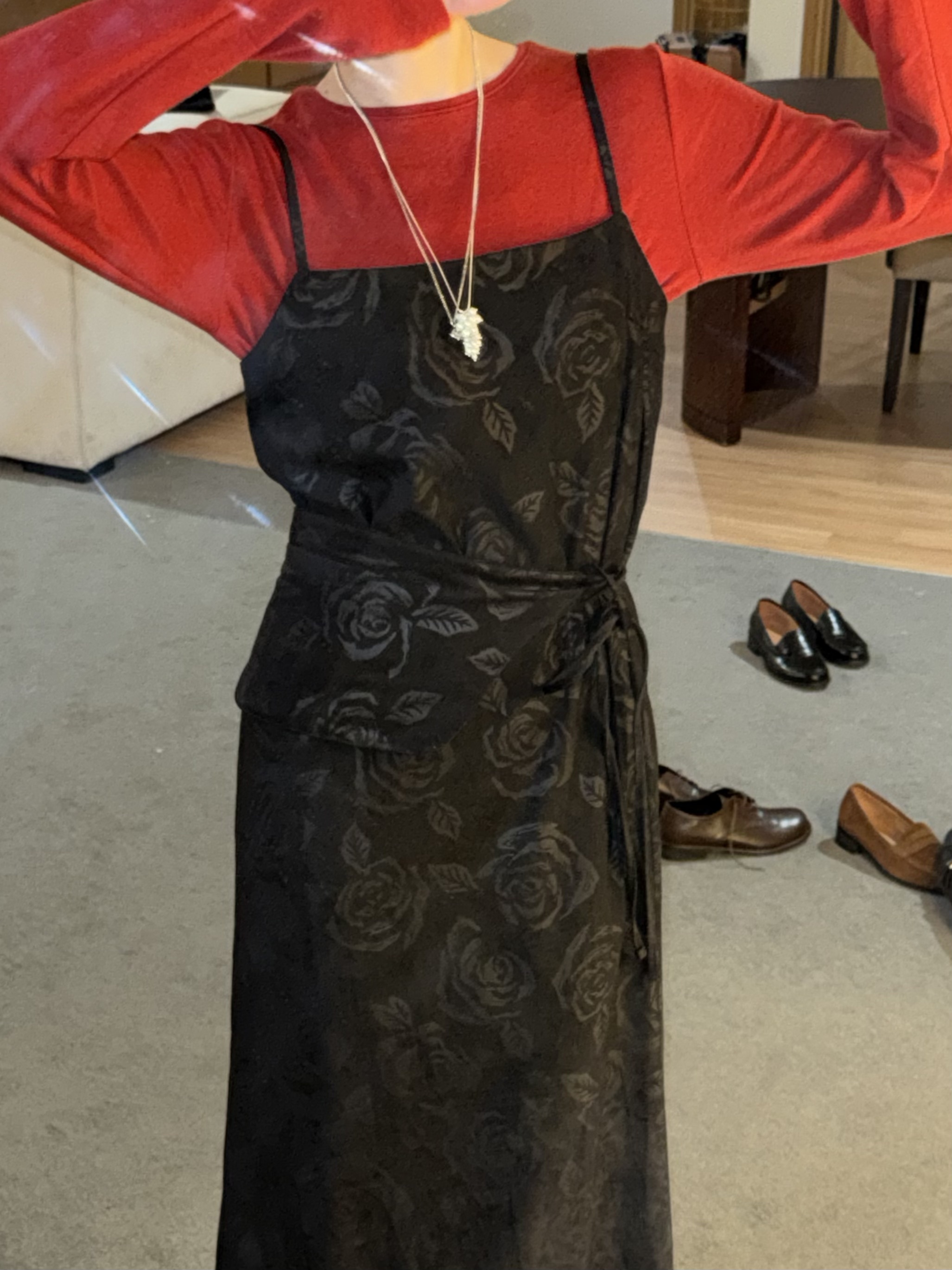 媲美精品緞光玫瑰洋/2色均碼/黑附綁帶