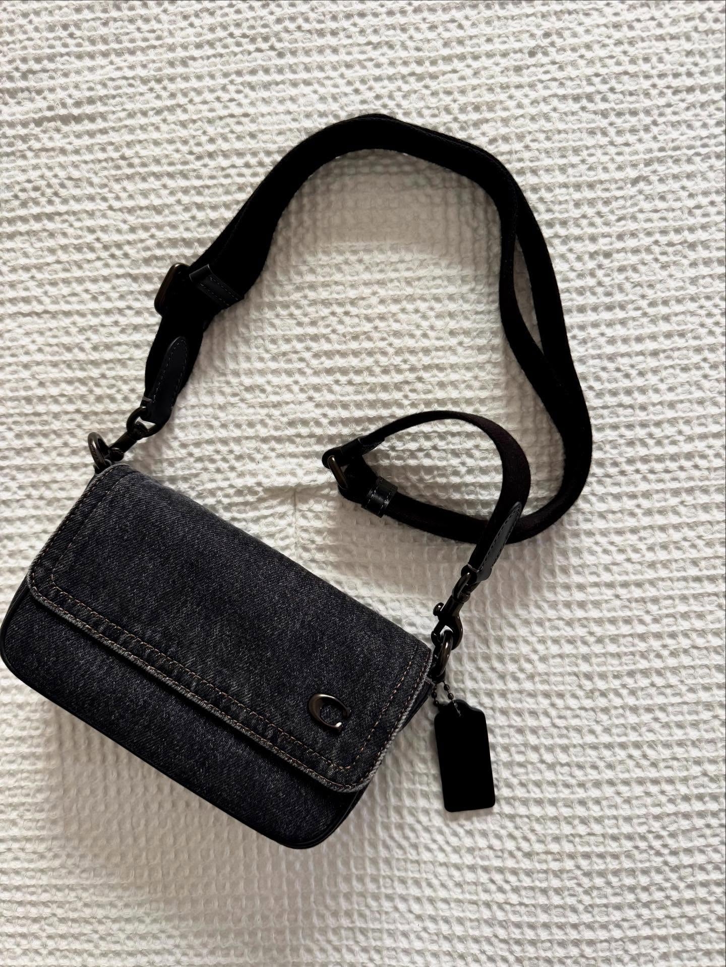 代購-COACH Charter 24 可拆卸肩帶 鏈條 牛仔布拼精緻小牛皮 單肩包 水洗黑