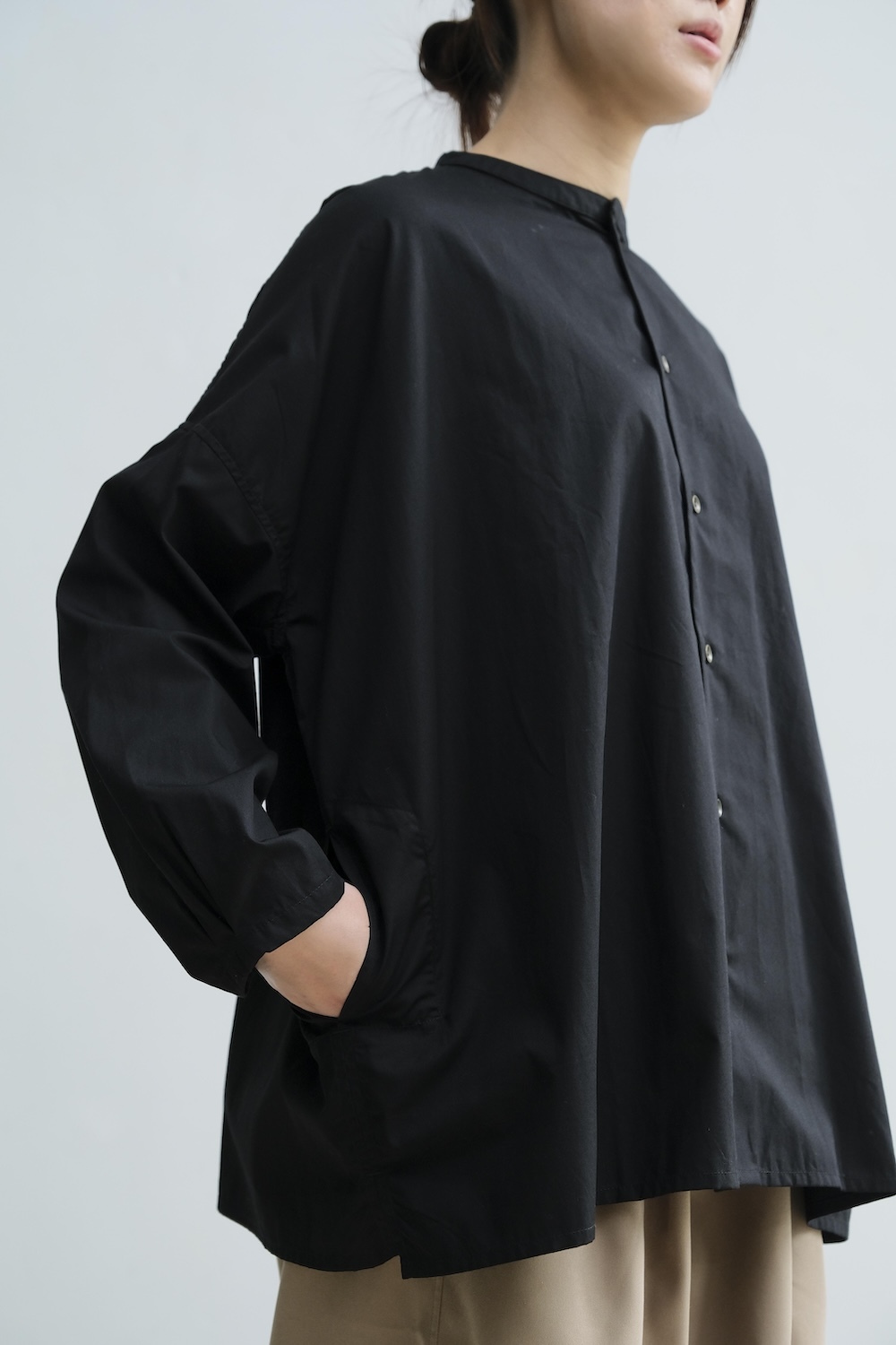 OMAKE.jp 小立領綴銅珠上衣 黑