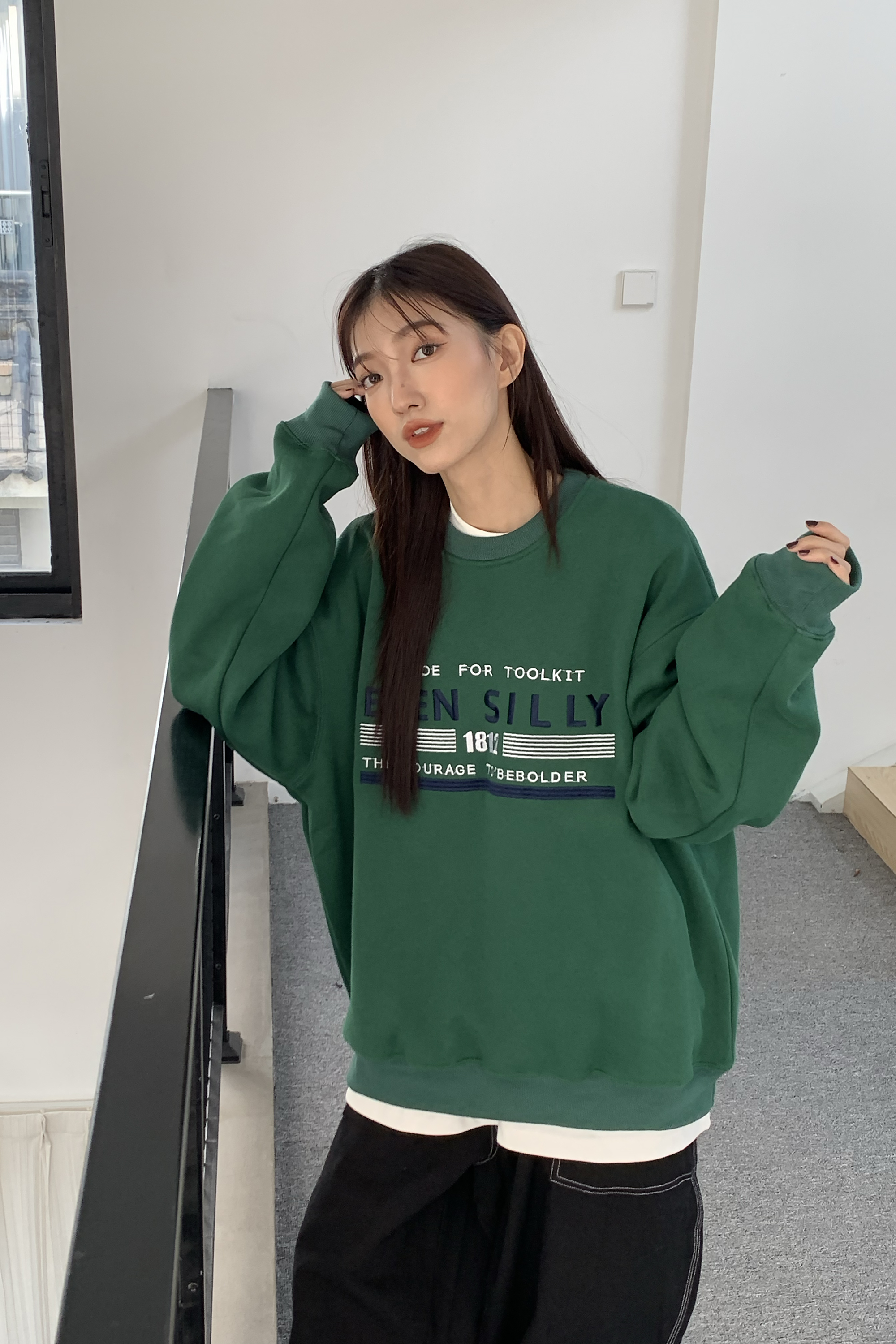 刺繡字母休閒刷毛t 3色