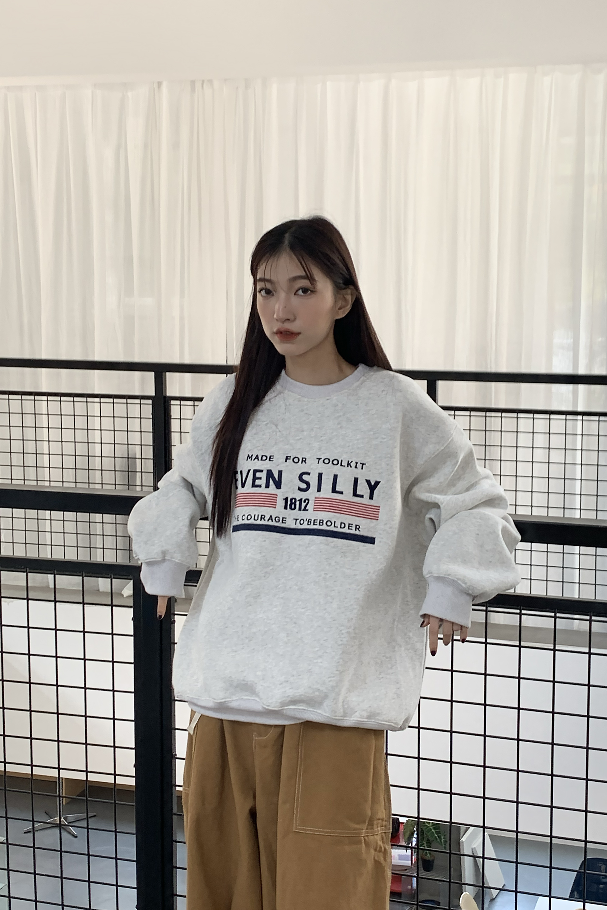 刺繡字母休閒刷毛t 3色