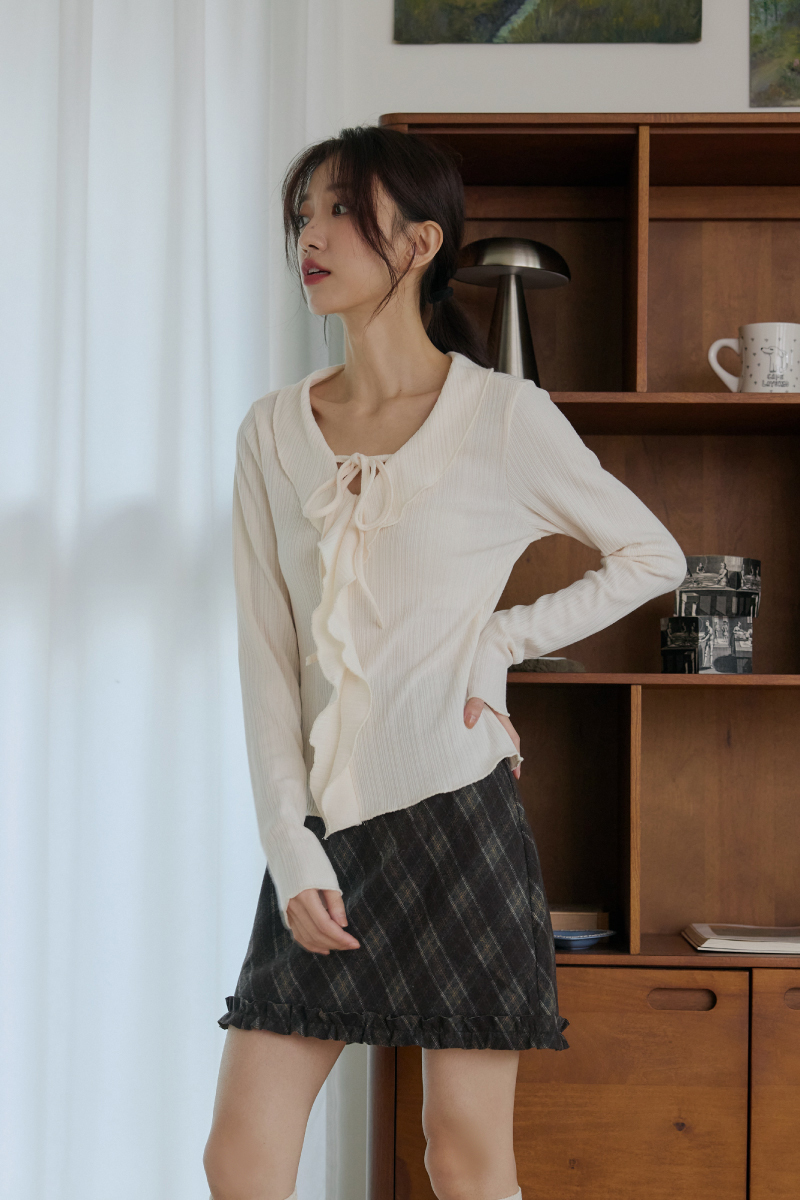 荷葉領綁帶坑條上衣