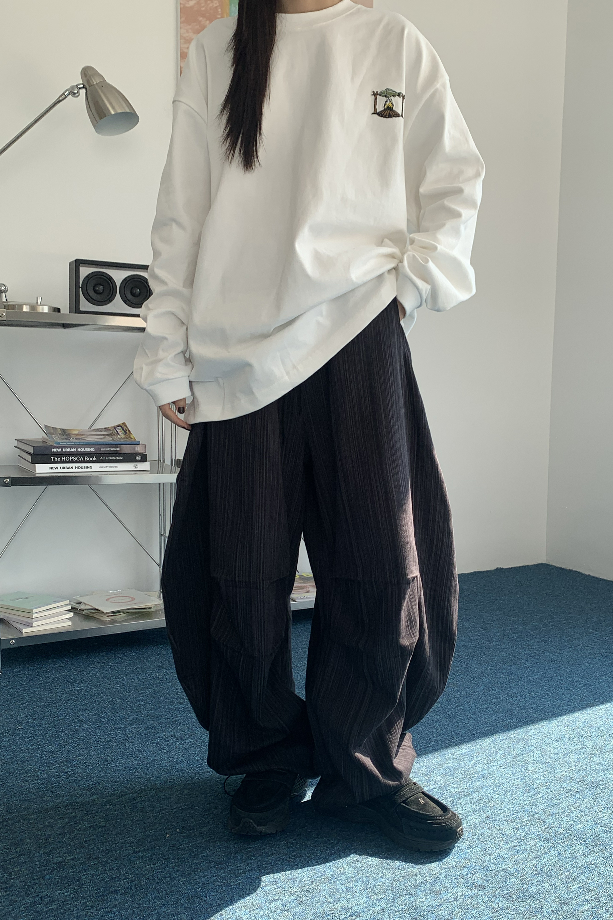 個性坑條抓皺彎刀褲 2色