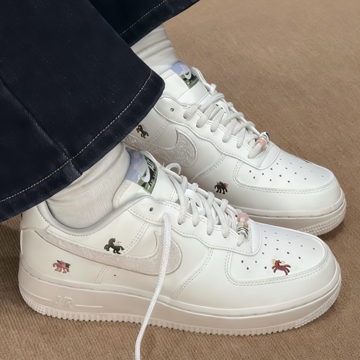 NIKE AIR FORCE 1 AF1 2026年 馬年限定 奶油白 刺繡 飛馬 女鞋 IQ1143-100 / 調貨