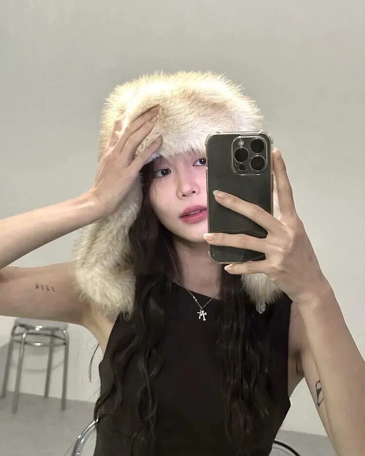 【預購】韓國 OFUSE cubic cross necklace 十字架水鑽項鍊 宋雨琦同款