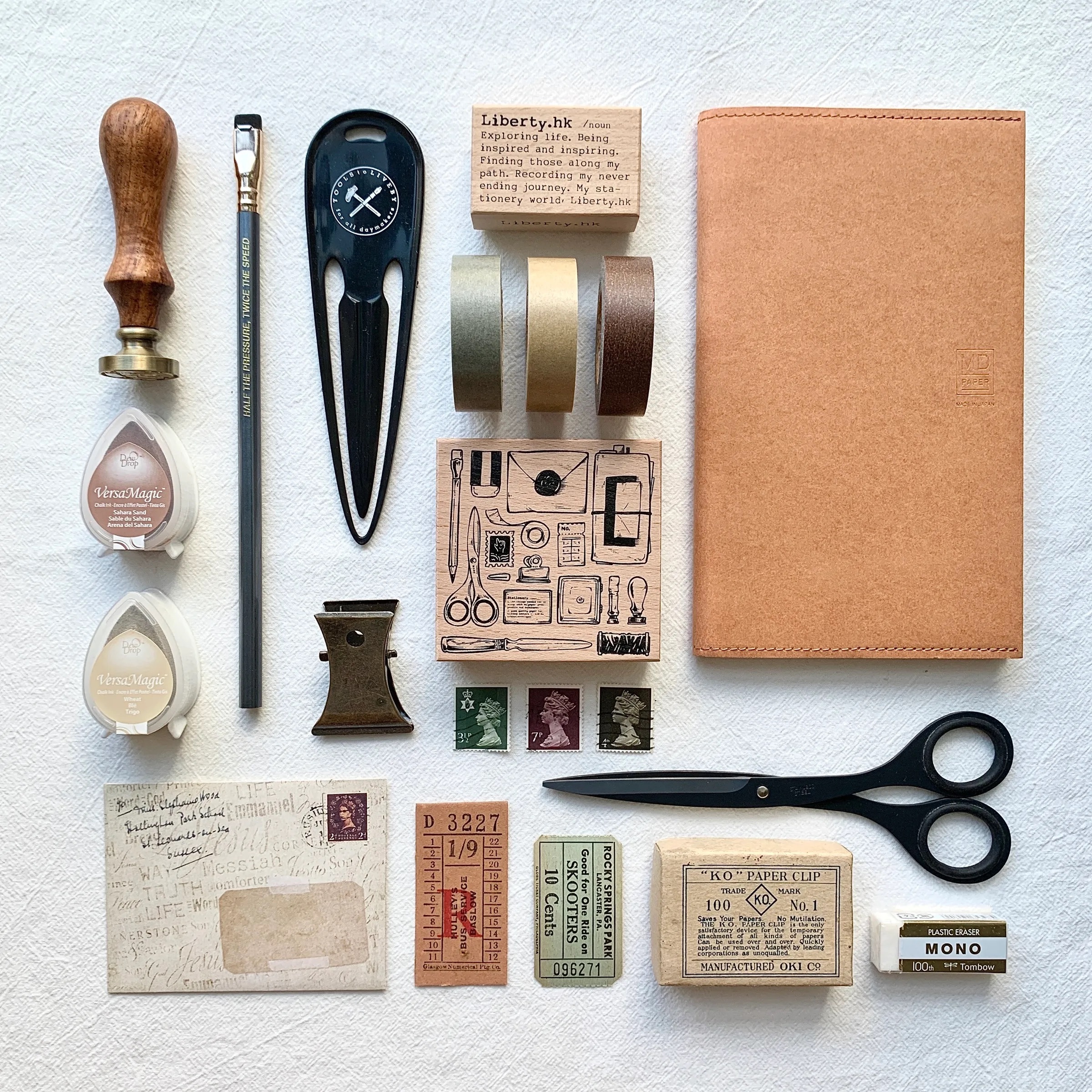Liberty.hk｜文具俯拍印章