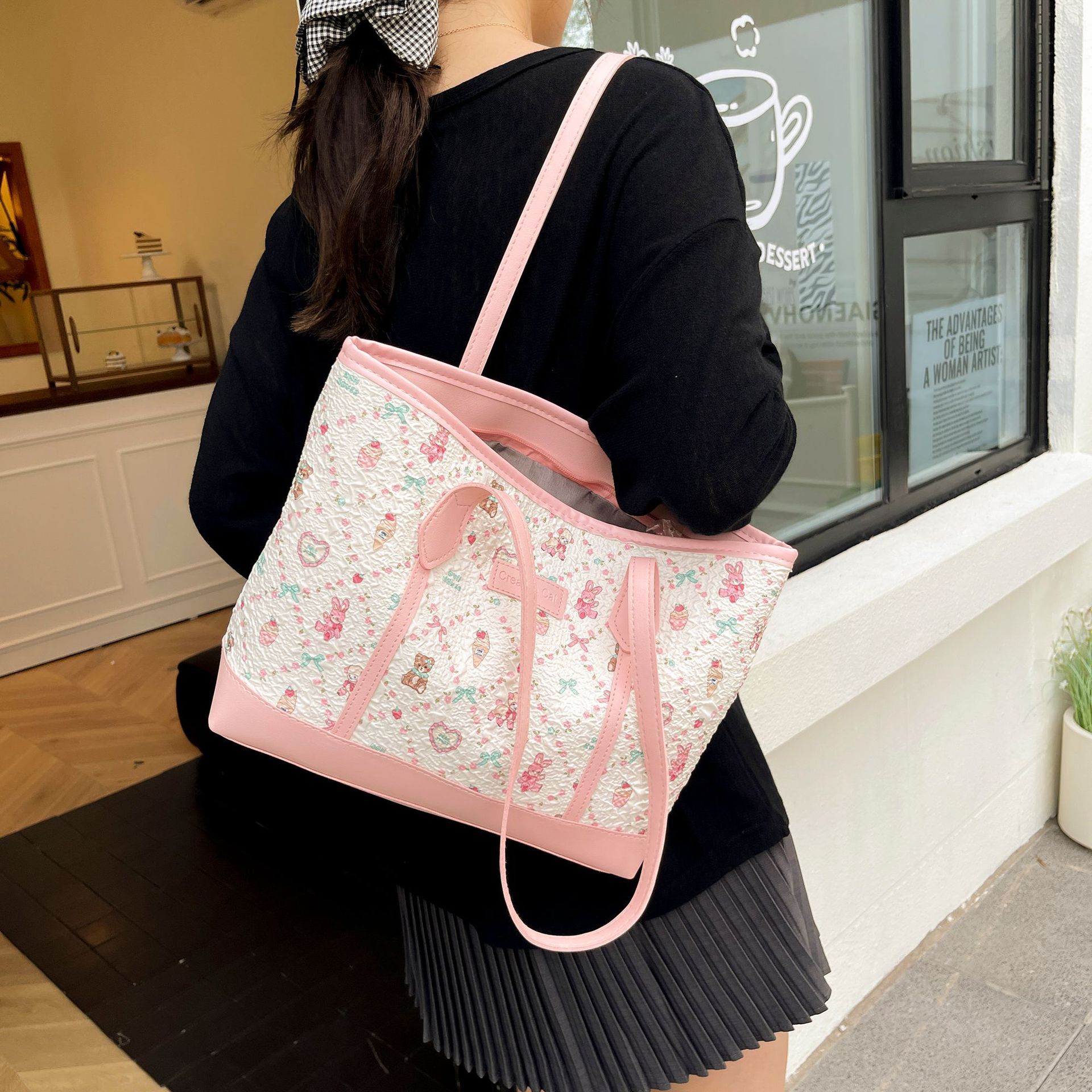 Bear Print Large-Capacity Canvas Tote Bag