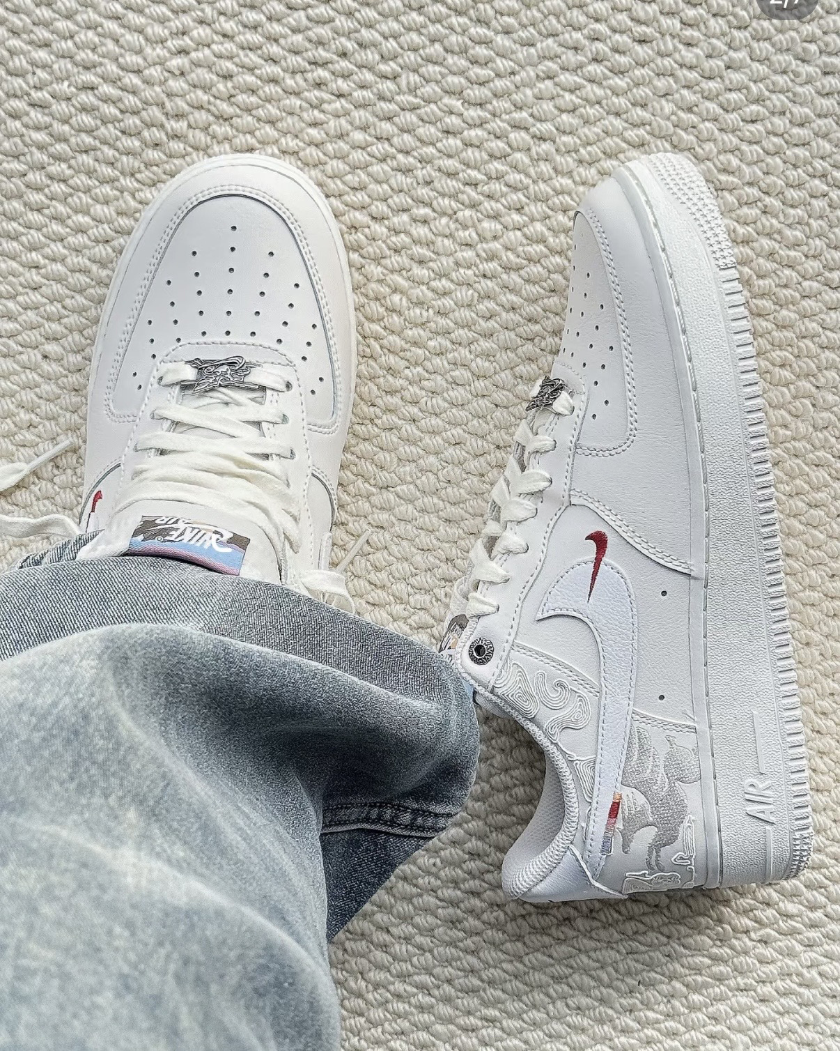 NIKE AIR FORCE 1 AF1 2026年 馬年限定 奶油白 刺繡 脫繮野馬 浮雕 男鞋 IQ1119-011 / 調貨