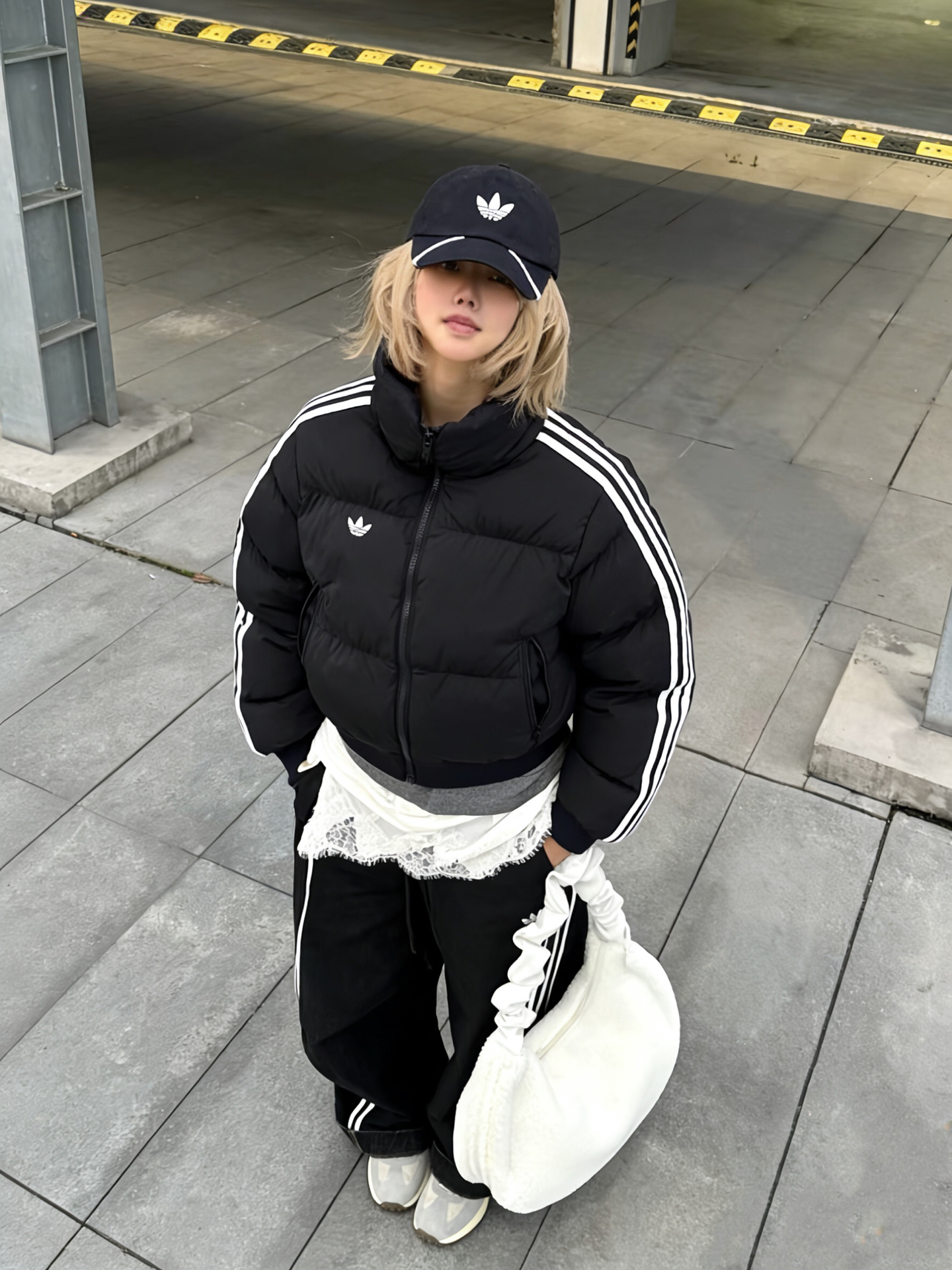 代購-Adidas Originals ADICOLOR 條紋 短版 寬鬆 外套 JX2970