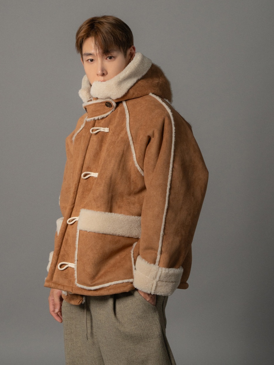 羊羔毛連帽牛角扣夾克