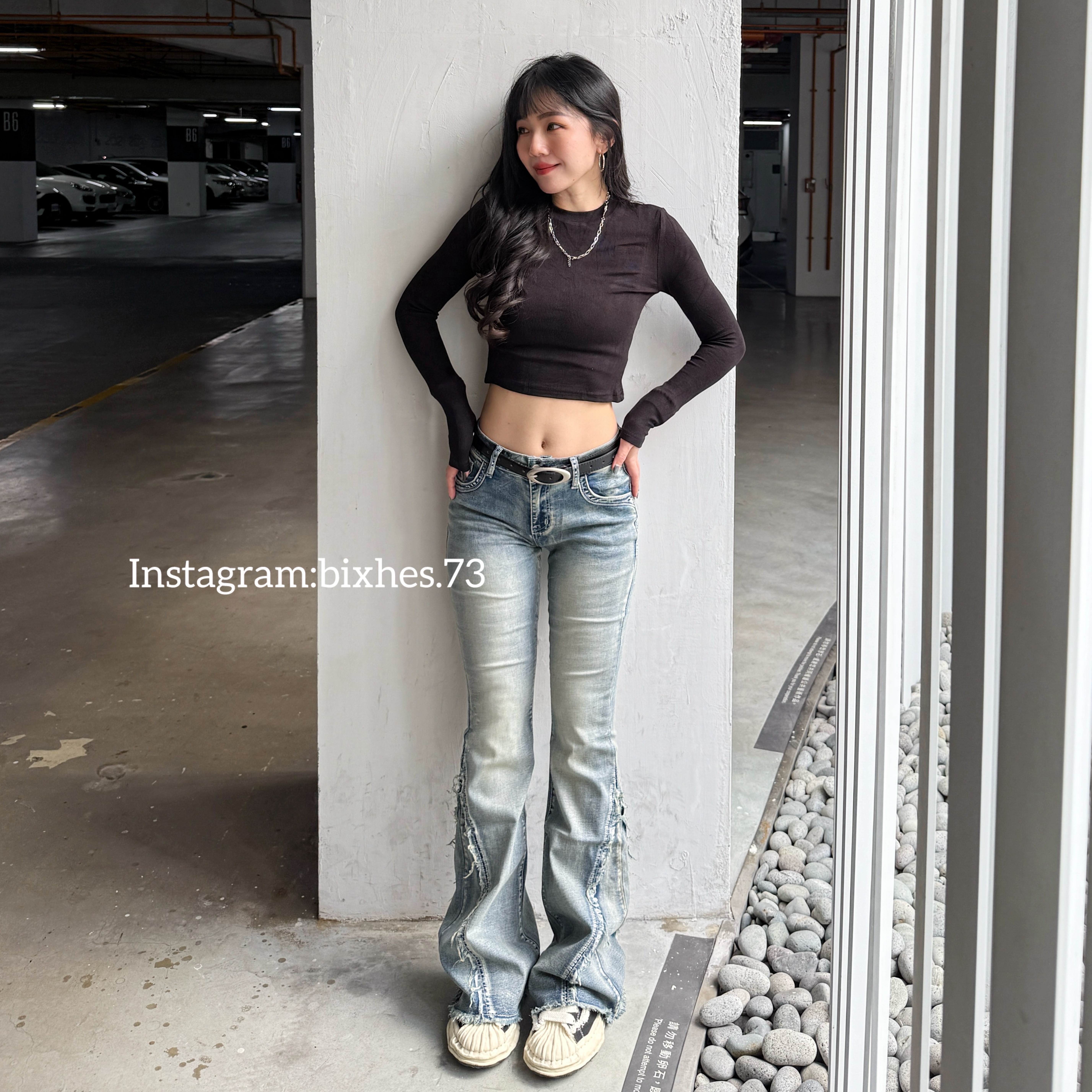 重工低腰水洗藍毛邊喇叭褲(E00053)