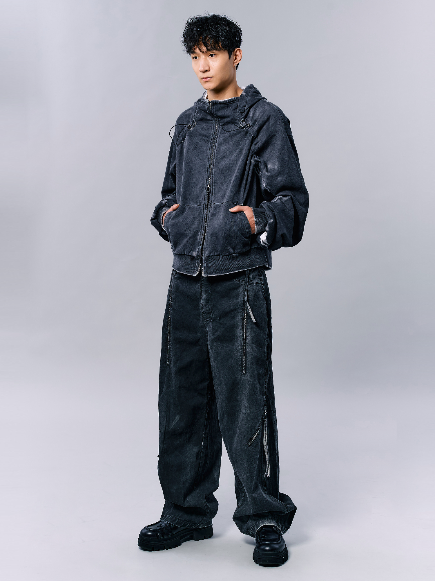 OVERSIZE “WIERD” ZIPPER HOODIE