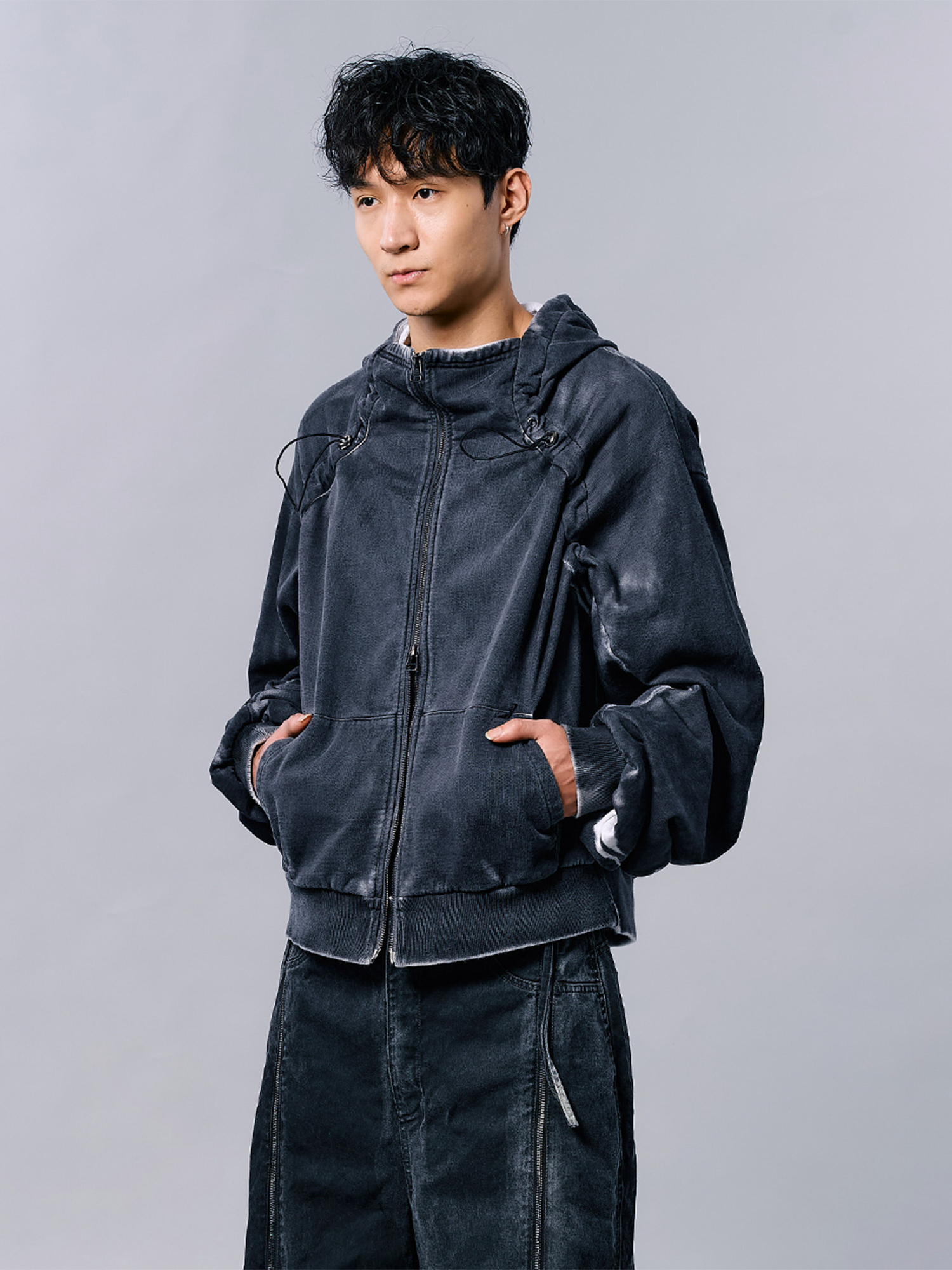 OVERSIZE “WIERD” ZIPPER HOODIE