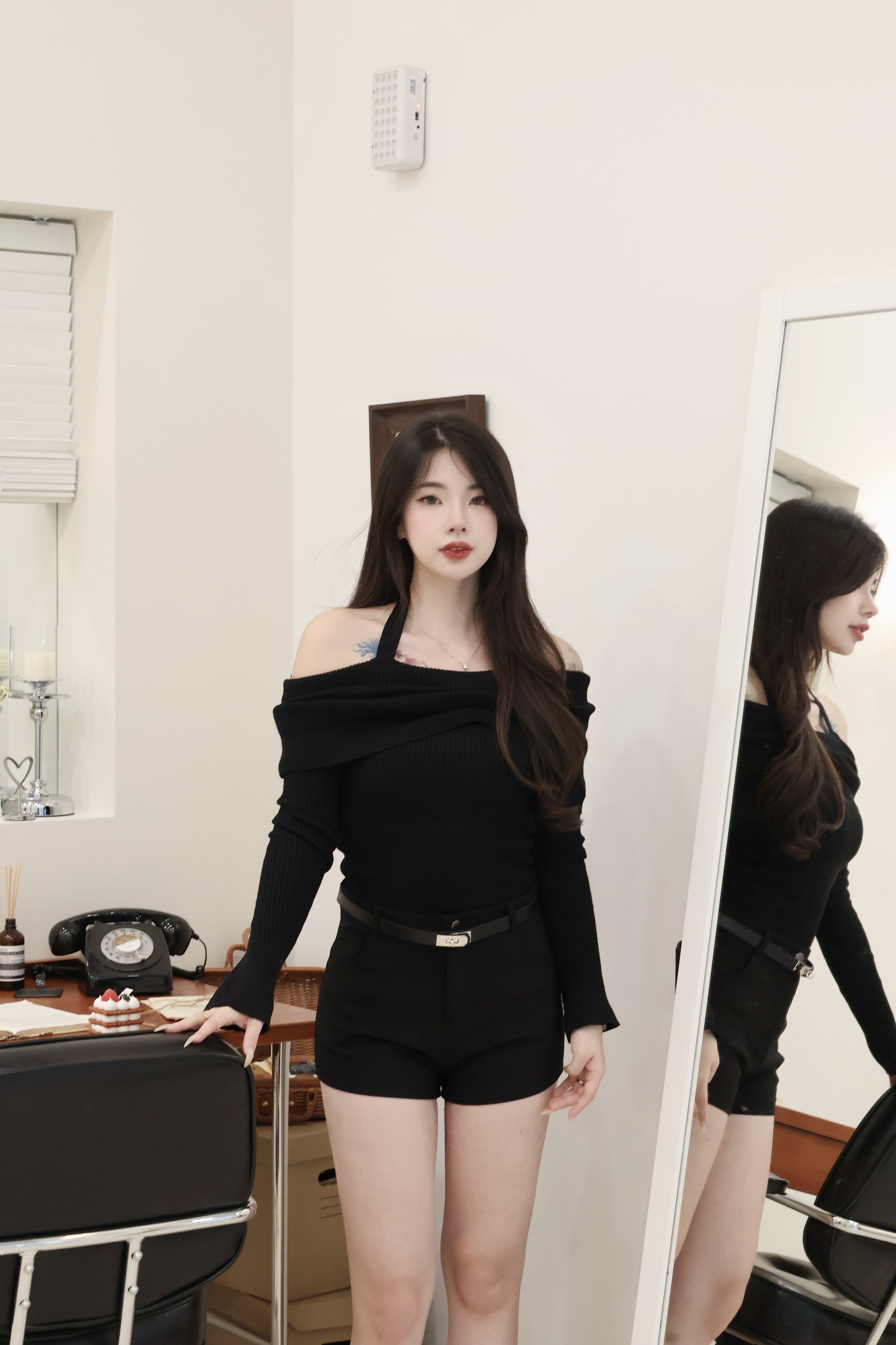 小戀愛🎀掛脖露肩針織