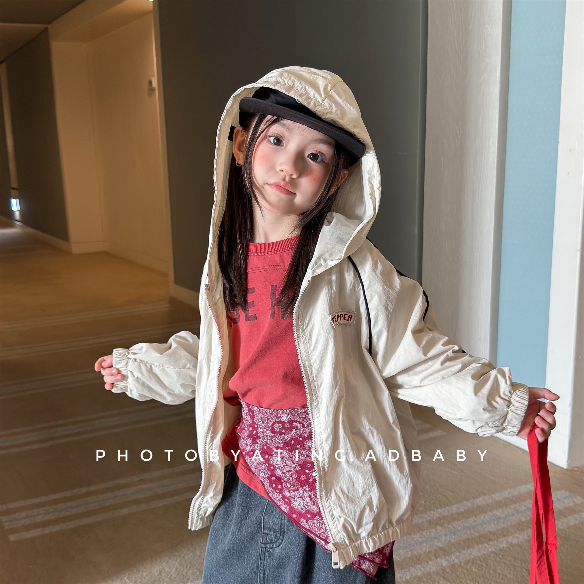 兩色薄款線條外套