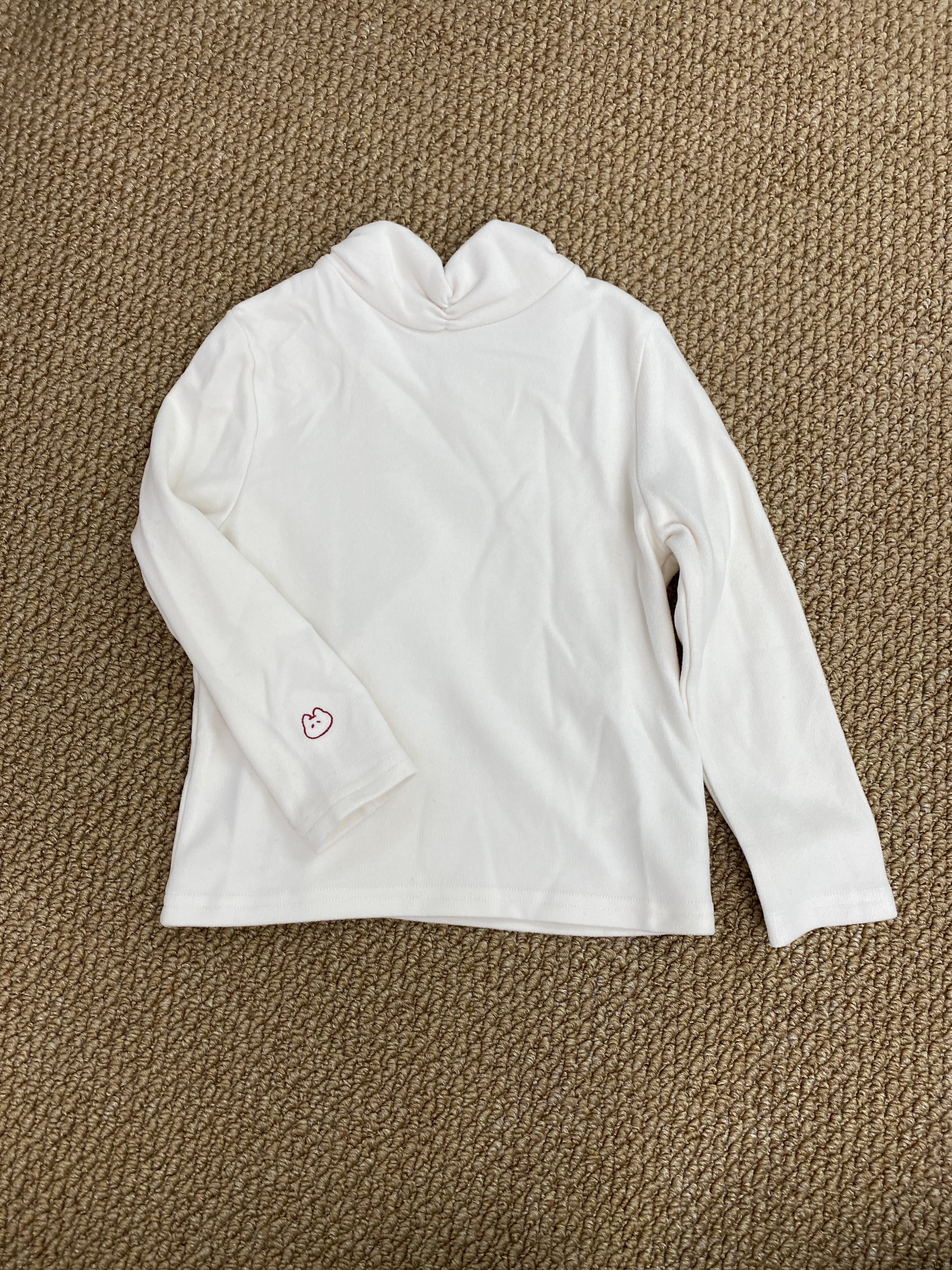 A03972貓咪刺繡皺摺打底