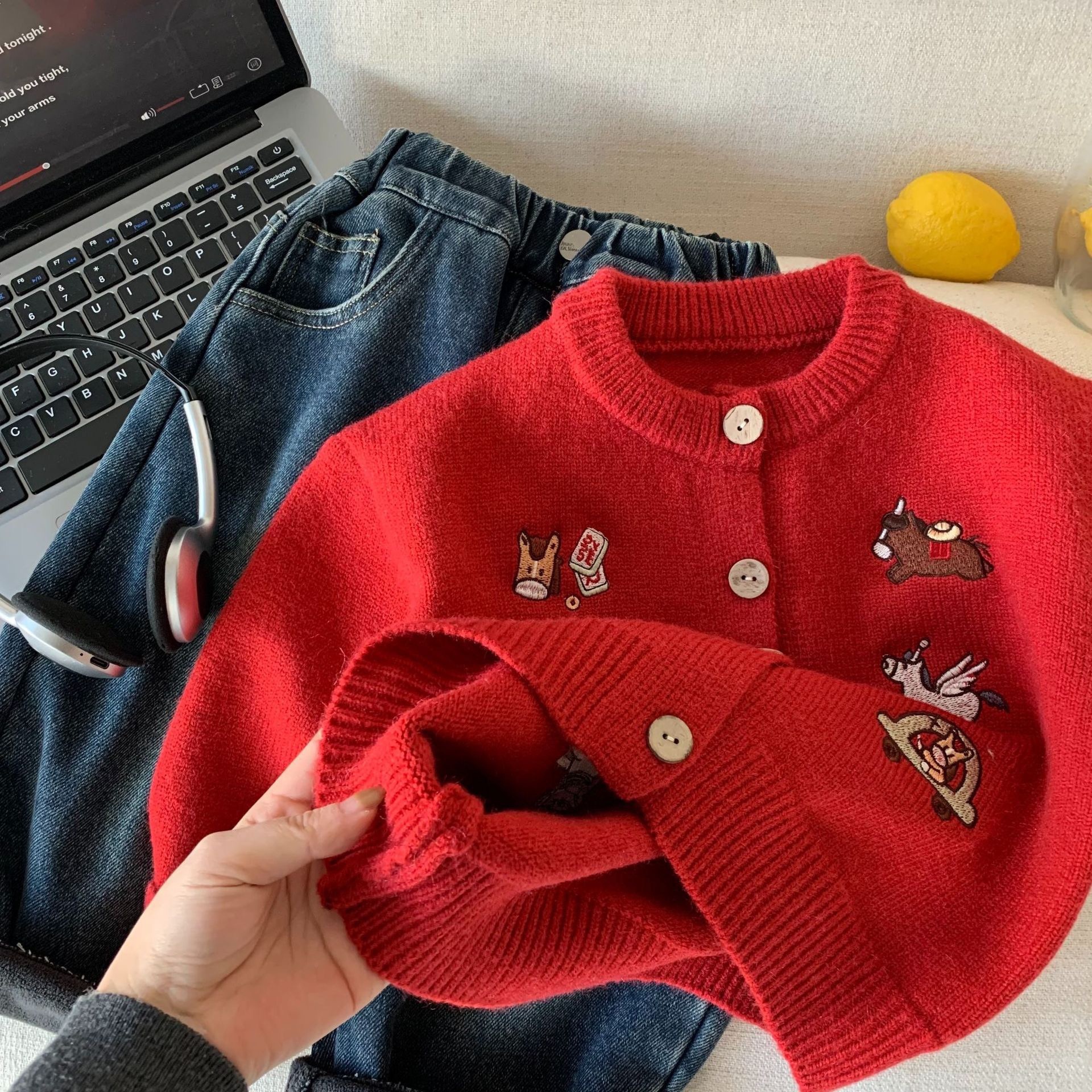 刺繡小馬針織外套