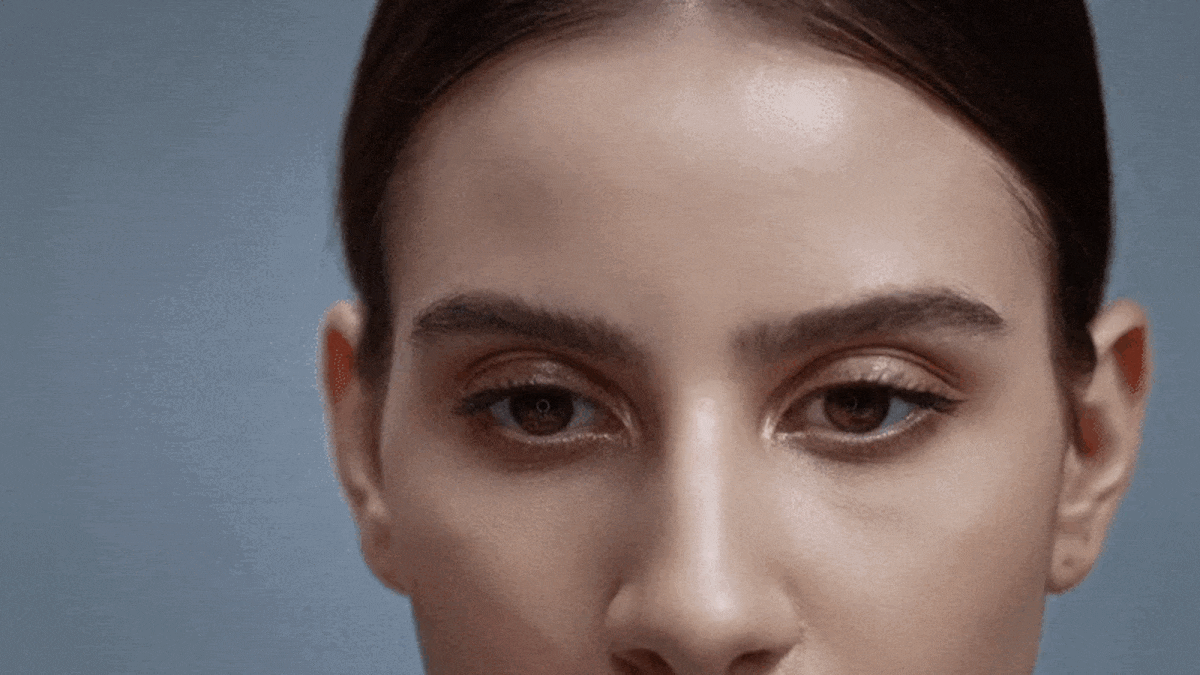 Honeywell AI 化妝鏡，AI智慧增亮，模擬自然光線柔和不刺眼，自然補光，滿足不同化妝場景光源。探索淨水器與精選家電，立即到創家iNNOHOME選購