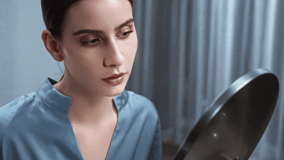 Honeywell AI 化妝鏡，AI智慧增亮，模擬自然光線柔和不刺眼，自然補光，滿足不同化妝場景光源。探索淨水器與精選家電，立即到創家iNNOHOME選購