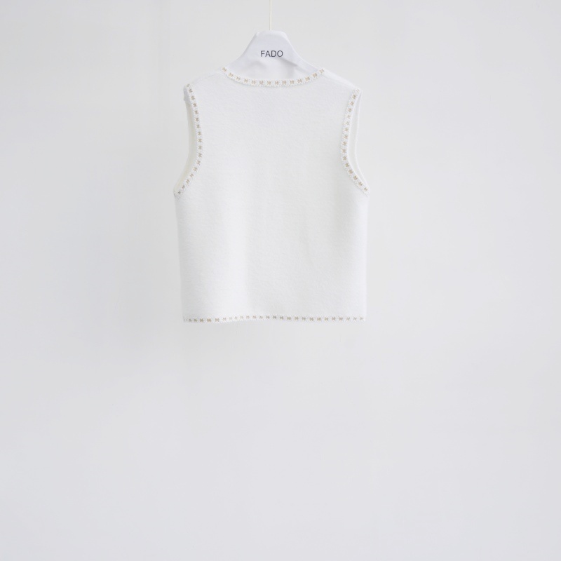 法朵Fado Shop｜珍珠釦金線滾邊水貂毛背心 899A021 白