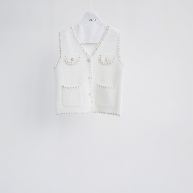 法朵Fado Shop｜珍珠釦金線滾邊水貂毛背心 899A021 白