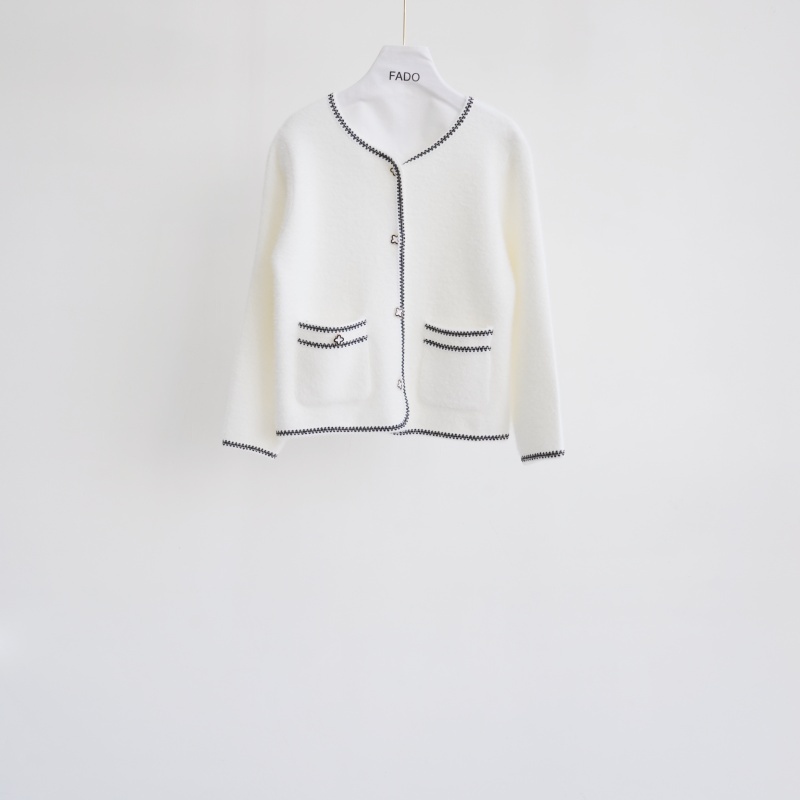 法朵Fado shop｜小花˖˚✿釦黑線滾邊水貂毛外套 892A052 白